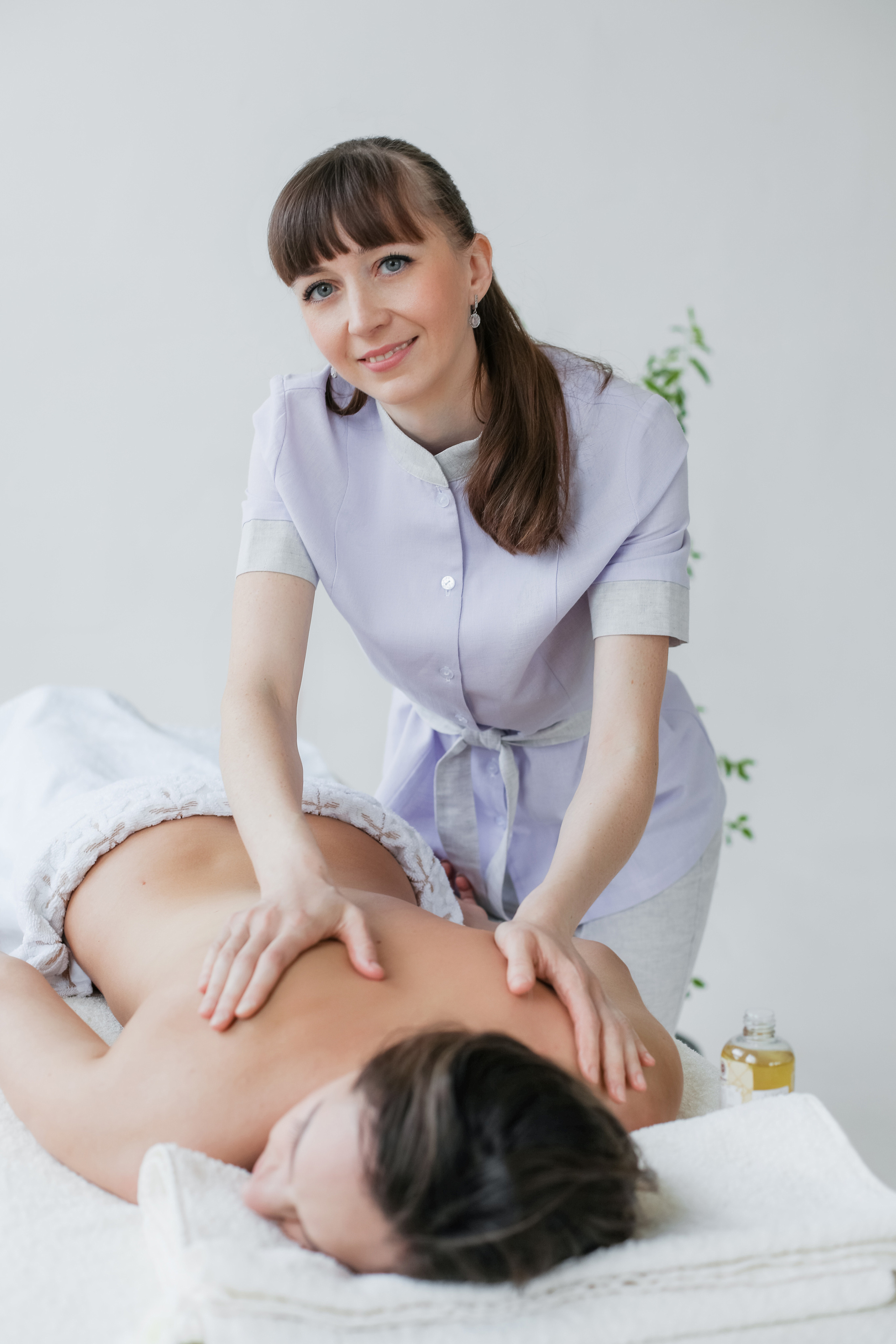 Контент съемка для массажиста. Фотограф в Костроме, Ярославле, Москве Светлана Заведеева