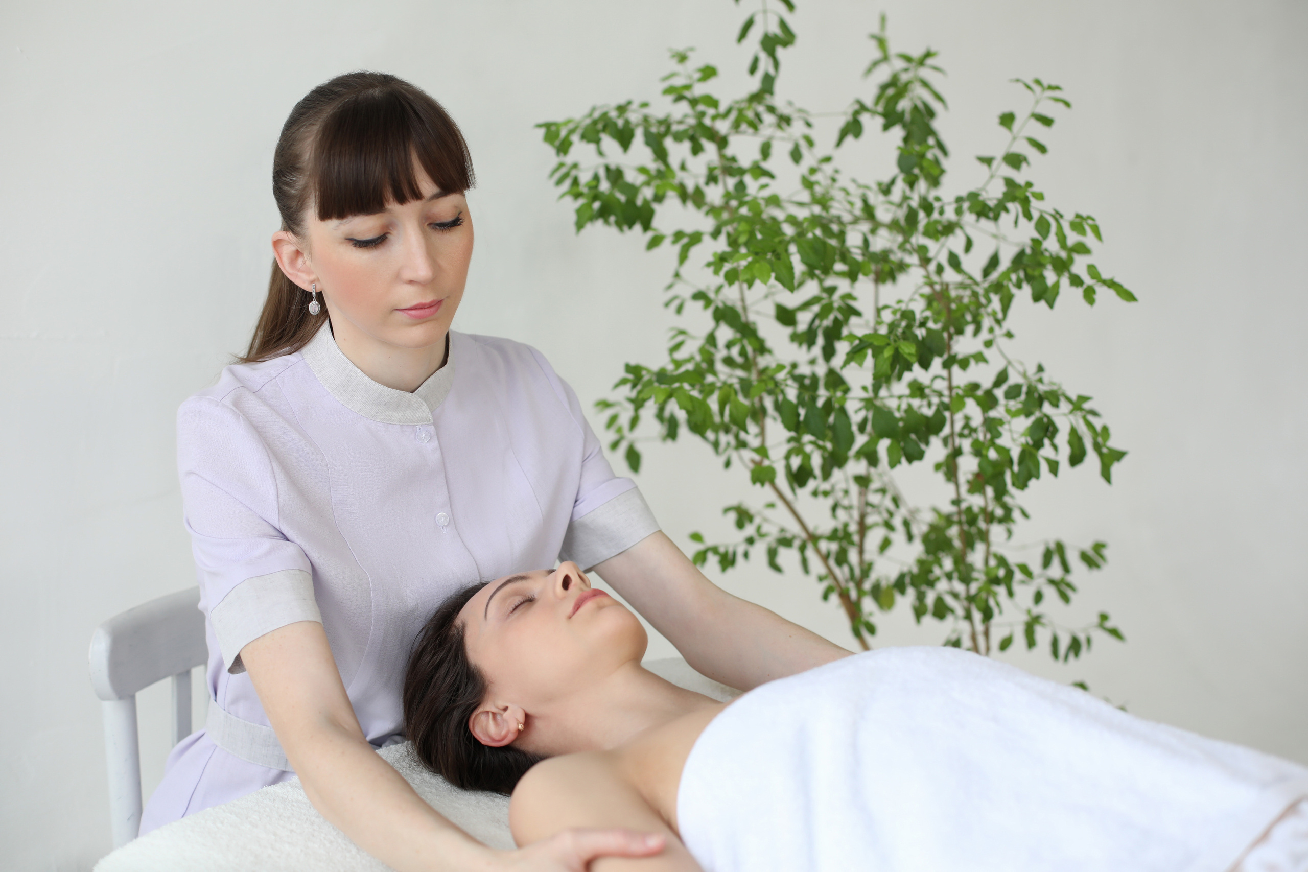 Контент съемка для массажиста. Фотограф в Костроме, Ярославле, Москве Светлана Заведеева