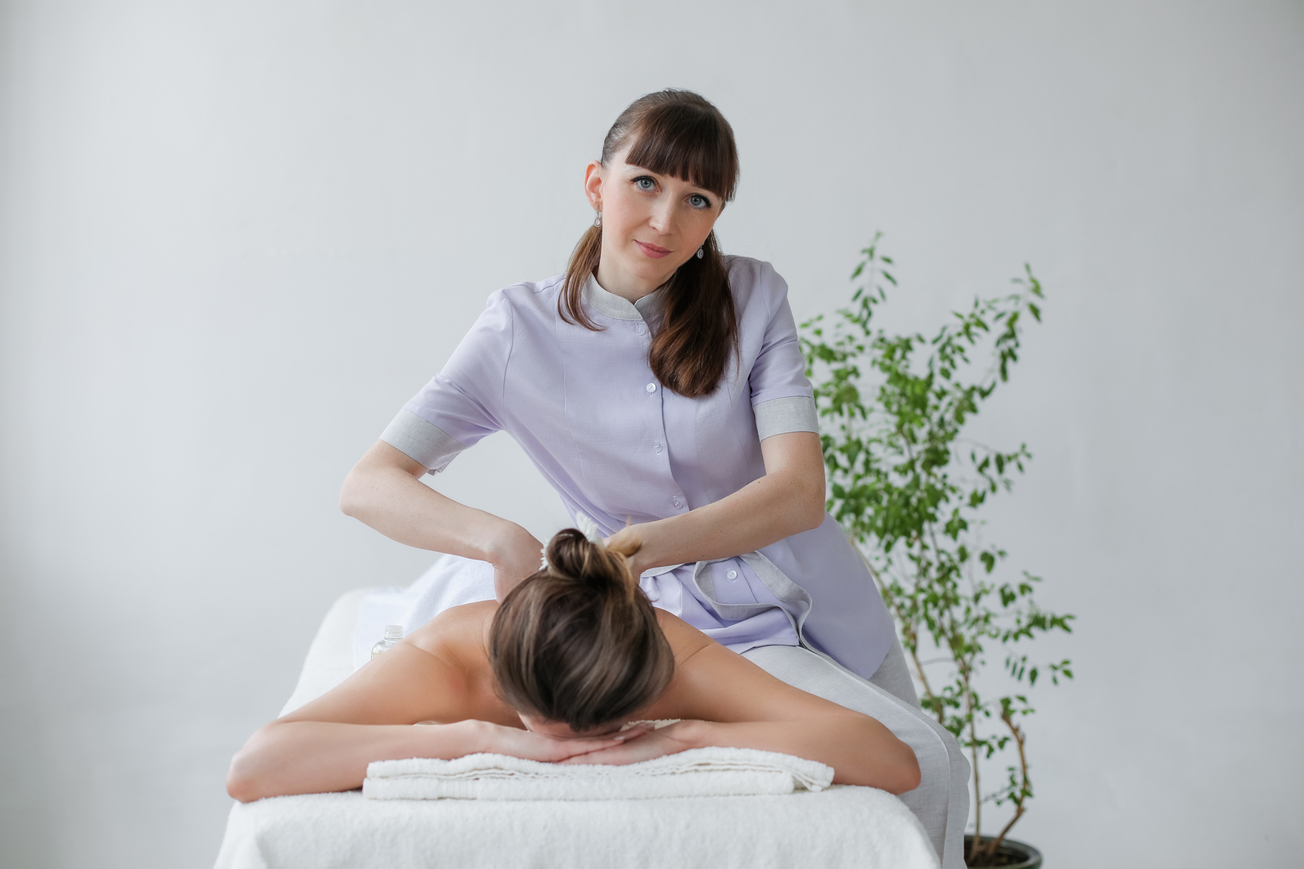 Контент съемка для массажиста. Фотограф в Костроме, Ярославле, Москве Светлана Заведеева