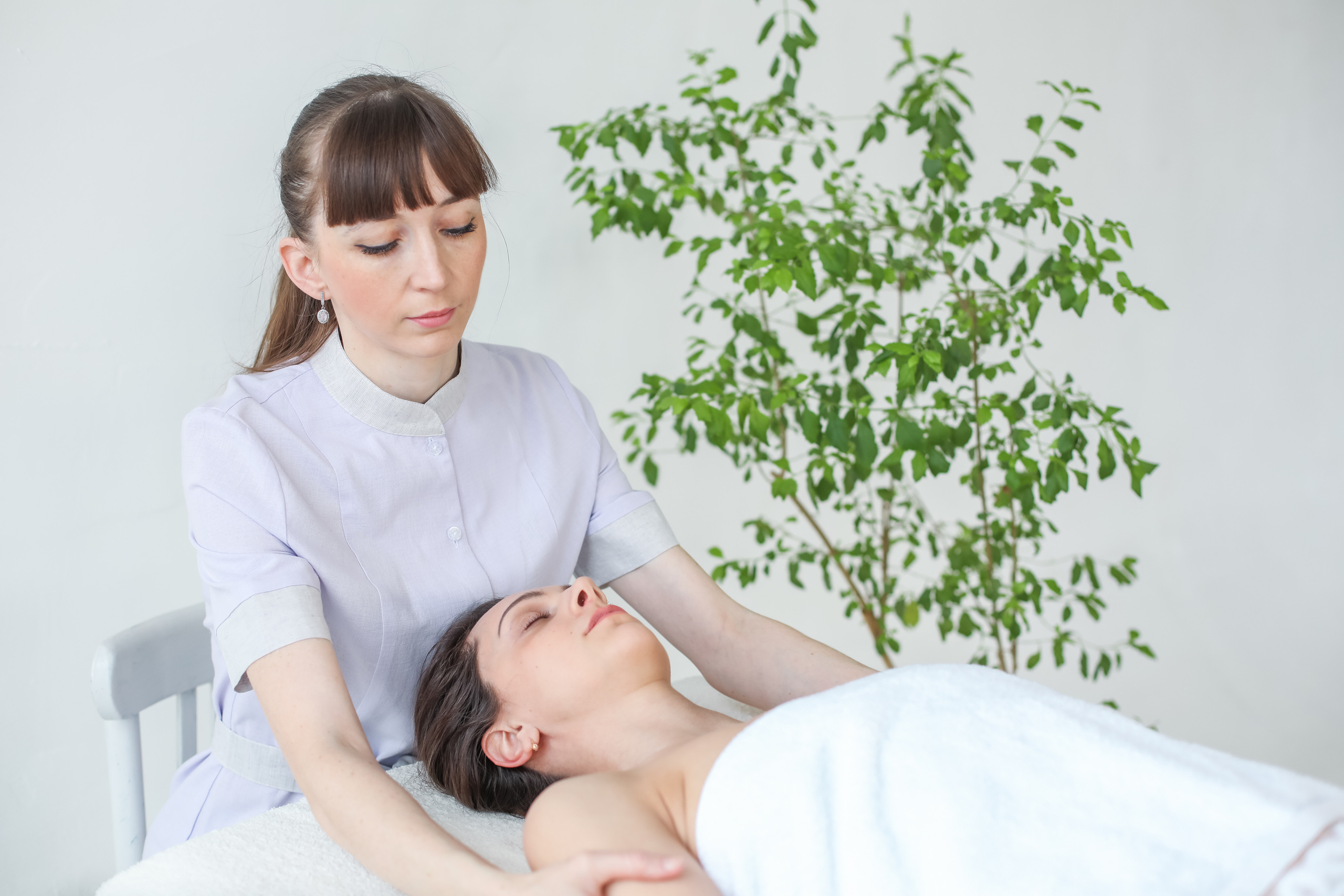 Контент съемка для массажиста. Фотограф в Костроме, Ярославле, Москве Светлана Заведеева