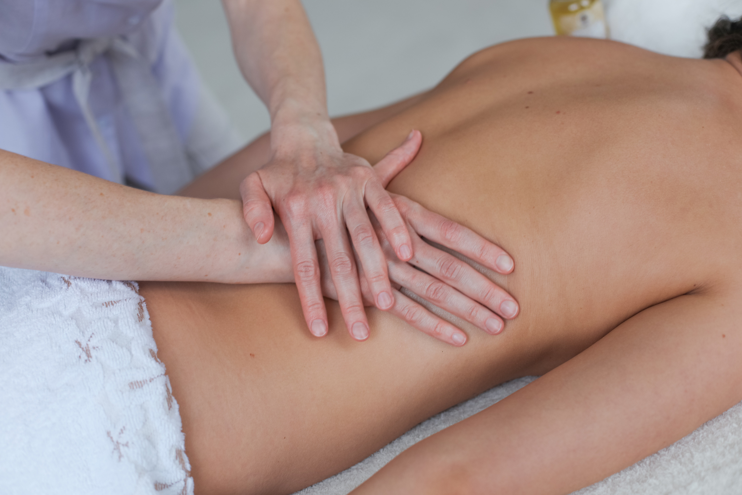 Контент съемка для массажиста. Фотограф в Костроме, Ярославле, Москве Светлана Заведеева