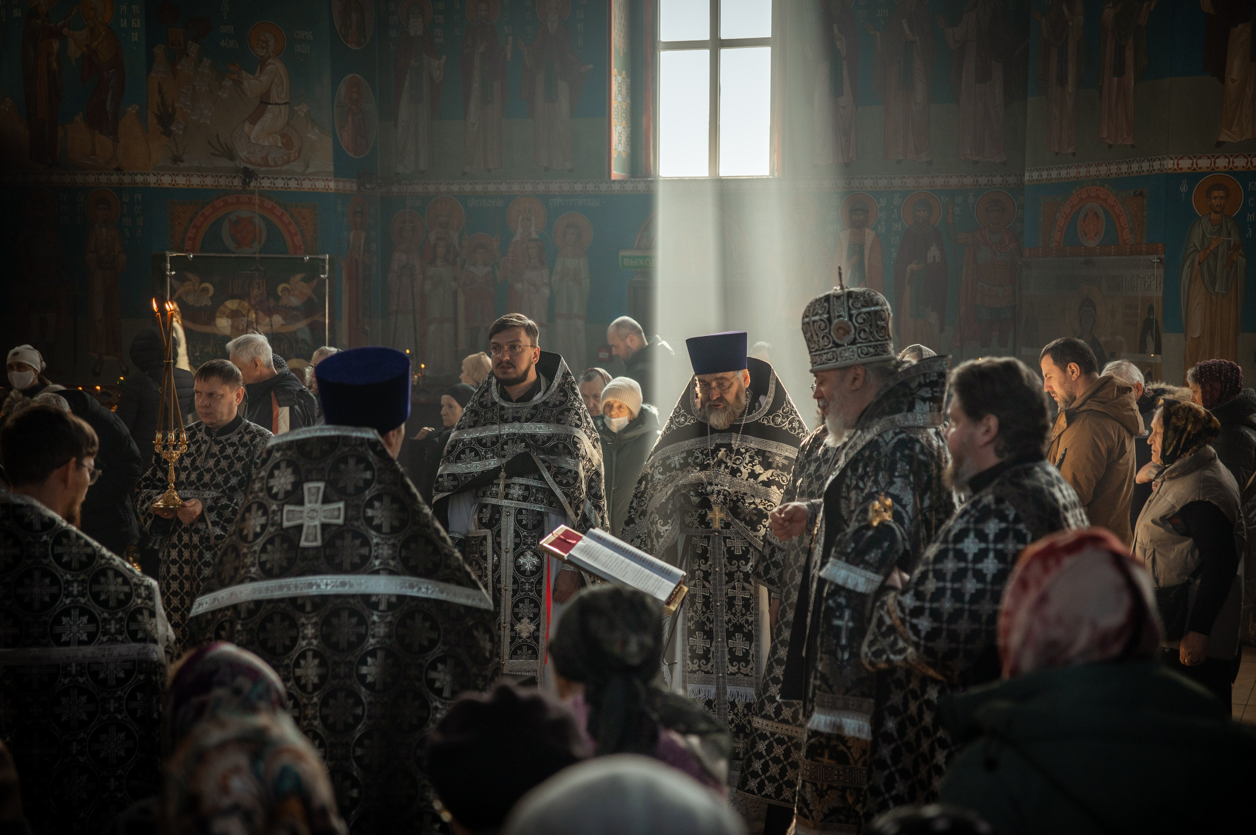 Преждеосвящение Даров. Храм Серафима Саровского. Церковный, семейный и репортажный фотограф Волгоград, Волжский