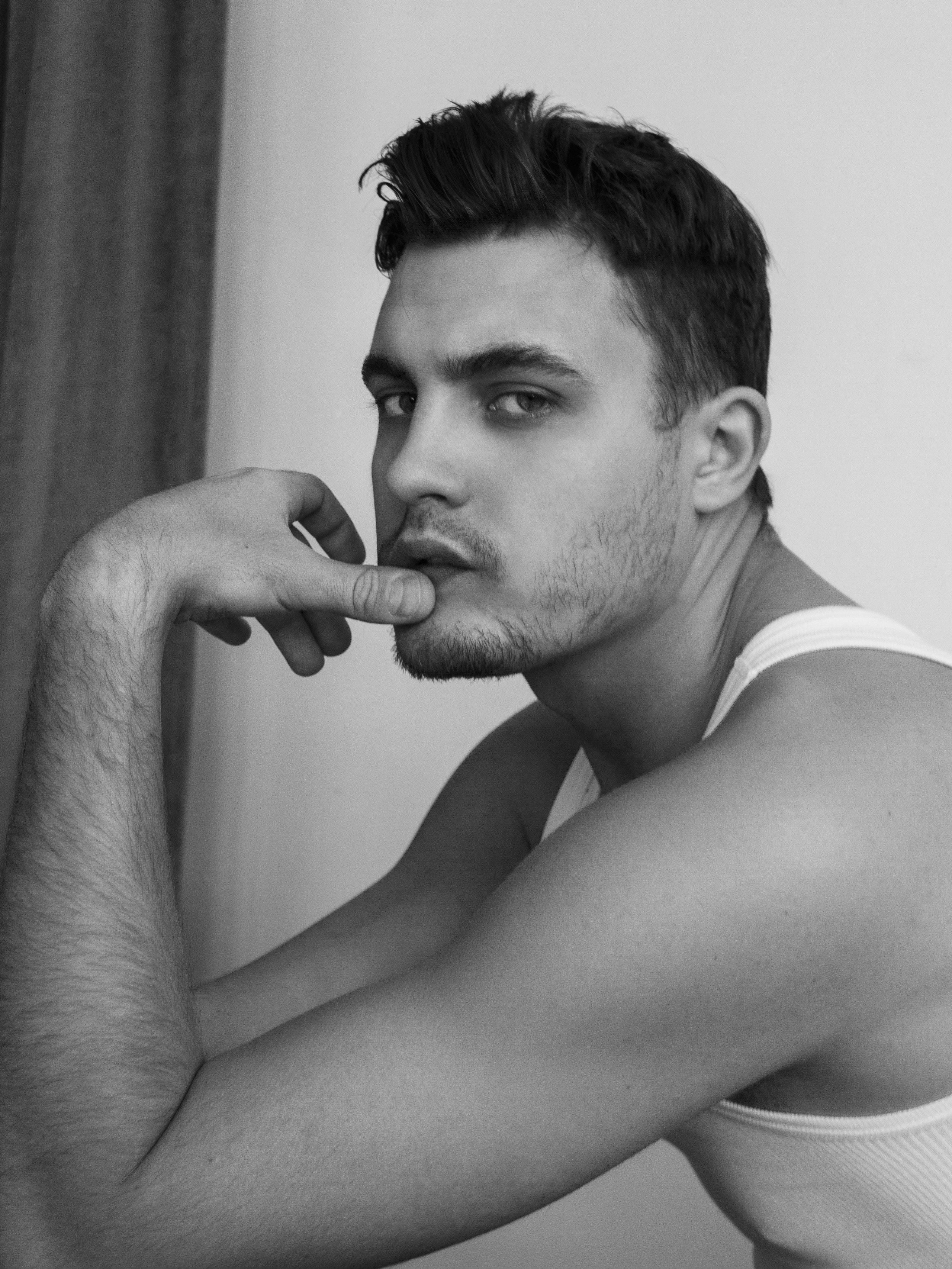 МУЖСКОЙ ПОРТРЕТ. Портретный фотограф в Москве — Янка Шемшурова