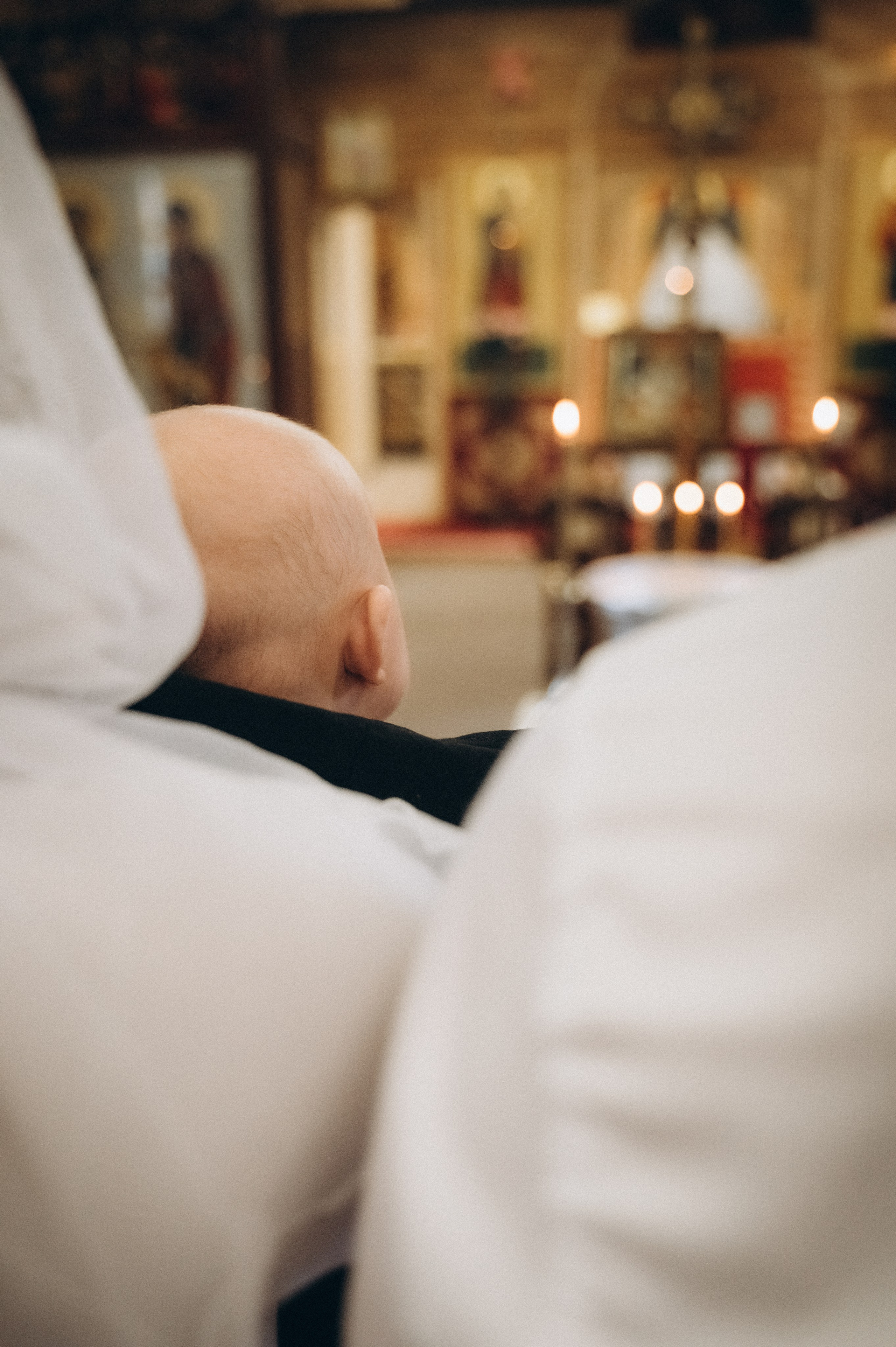 Крещение Егора (ХРАМ СВЯТИТЕЛЯ НИКОЛАЯ ЯПОНСКОГО) частичная конфиденциальность. Семейный фотограф в Минске Дарья Дреко