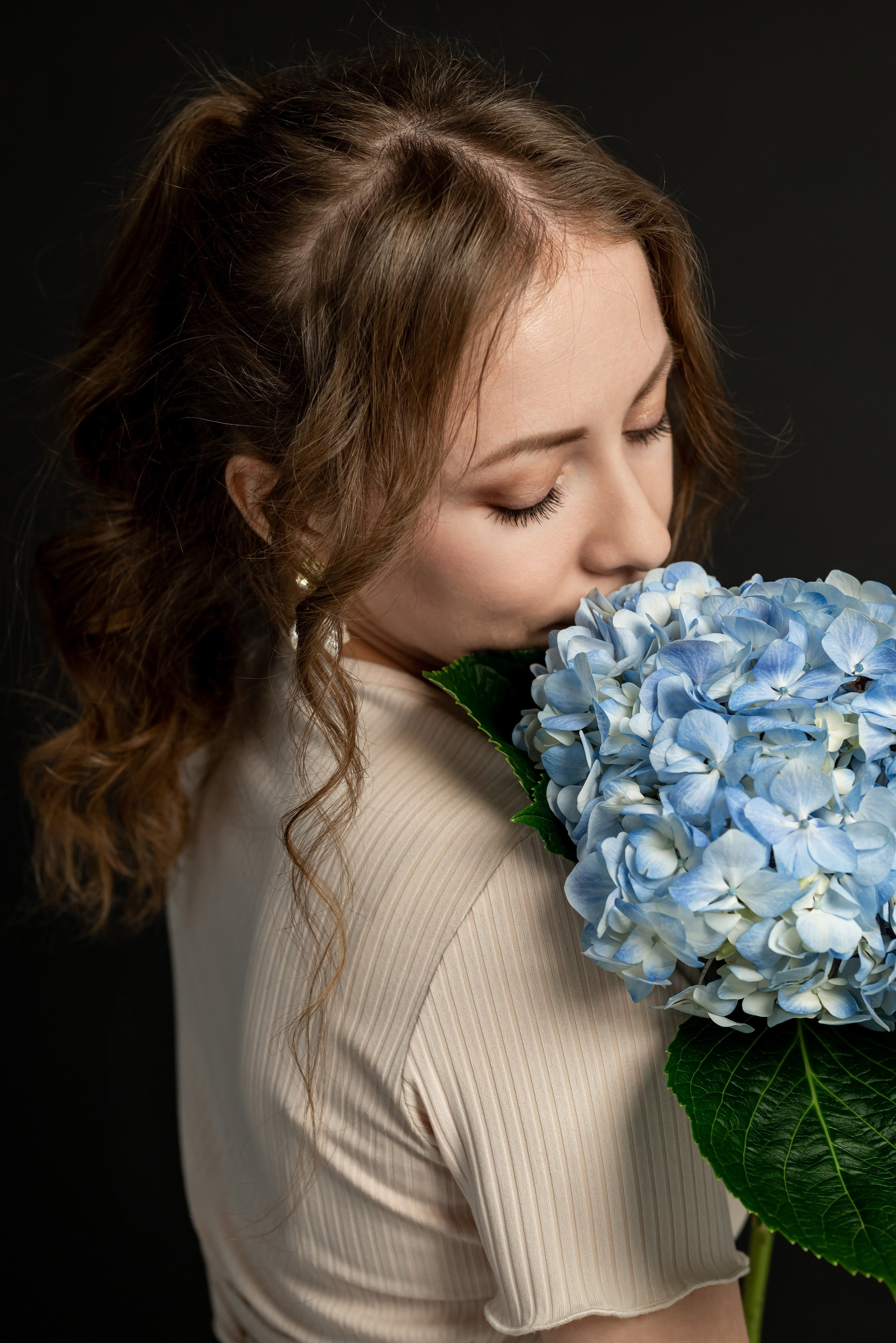 Фотопроект с голубыми гортензиями. Фотограф в городе Салават