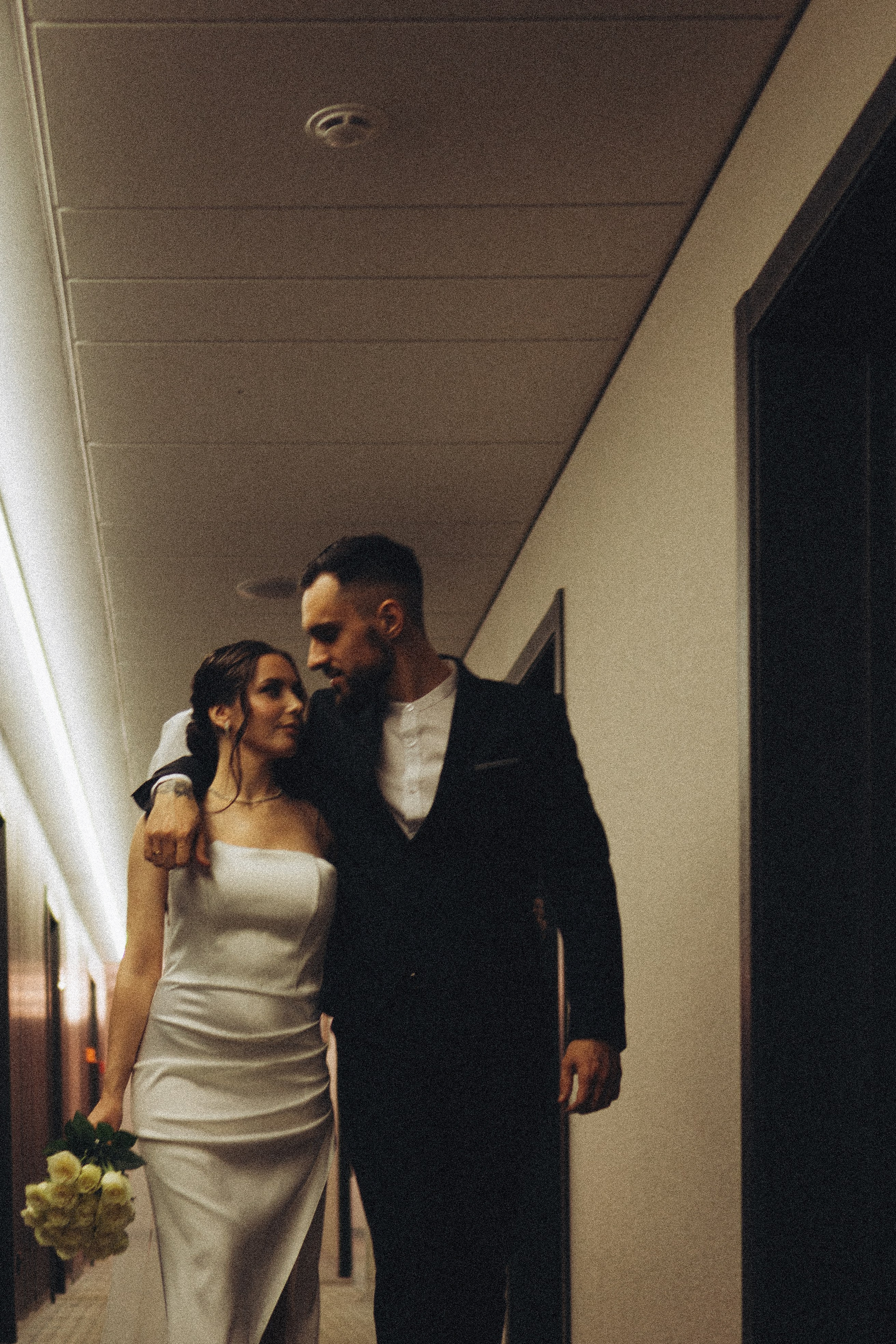 СВАДЕБНАЯ СЬЕМКА СБОРОВ ЖЕНИХА И НЕВЕСТЫ В ОТЕЛЕ И ТАКЖЕ ФОТОСЕССИИЯ В ОТЕЛЕЕ МЕГАПОЛИС БРЯНСК. Профессиональный фотограф, Санкт-Петербург — Виктория Богомолова