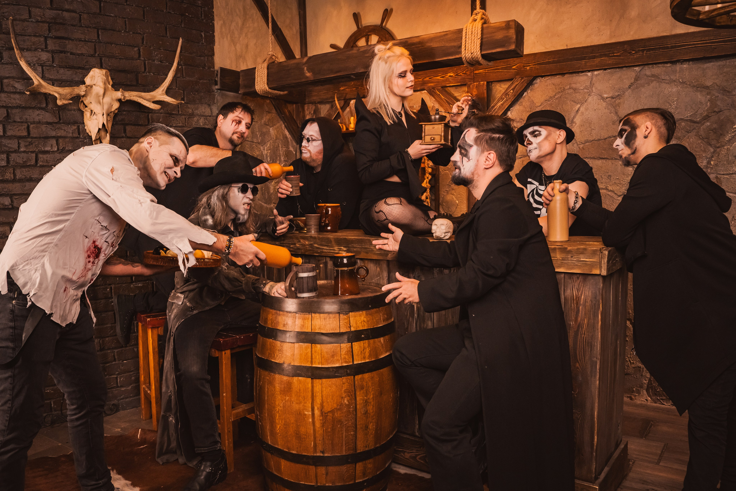 Группа NAGART в таверне. Репортажный фотограф Анастасия Рубцова