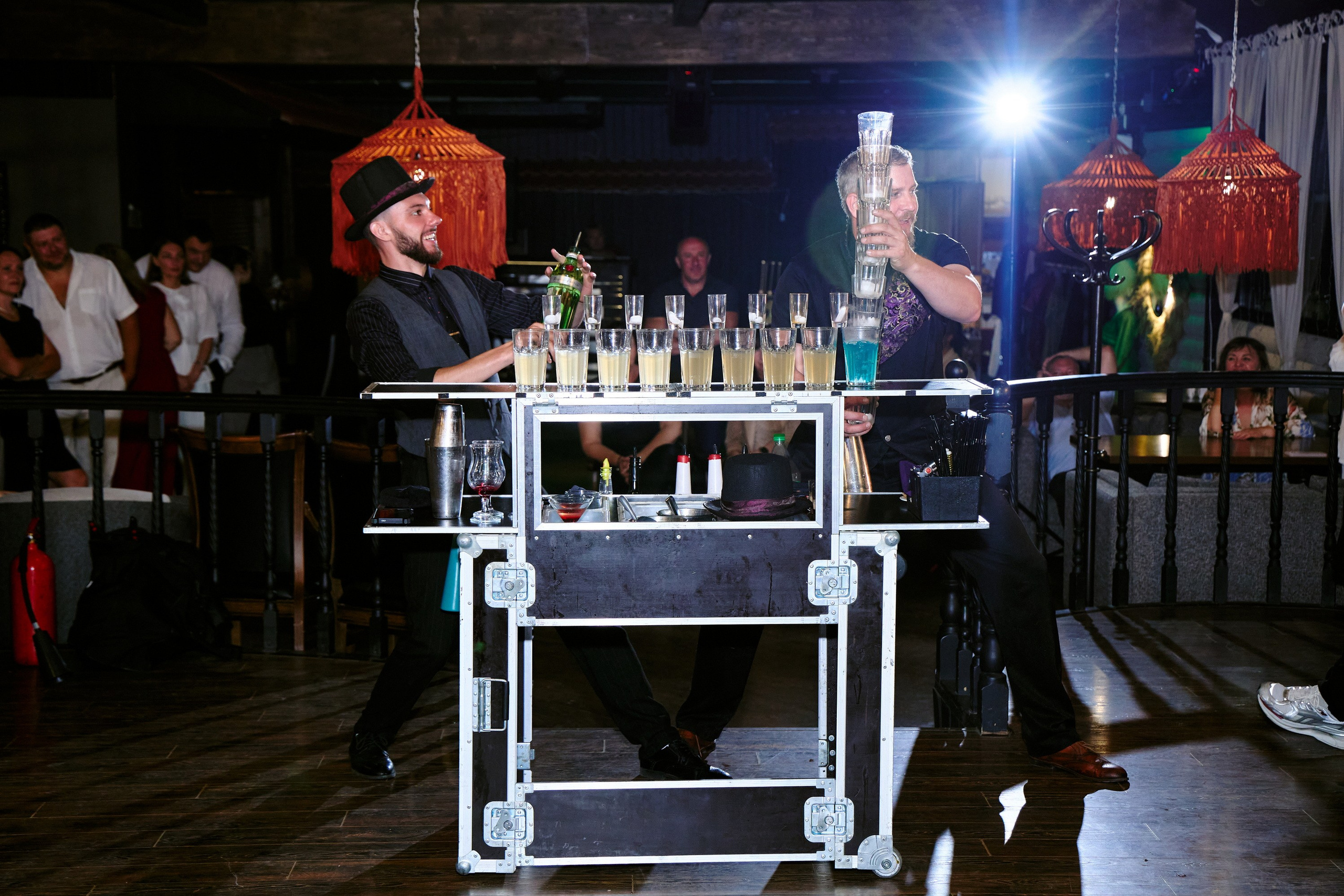 Выпускной 35 Сош. Фотограф Выпускные альбомы Таганрог Сергей Коробченко