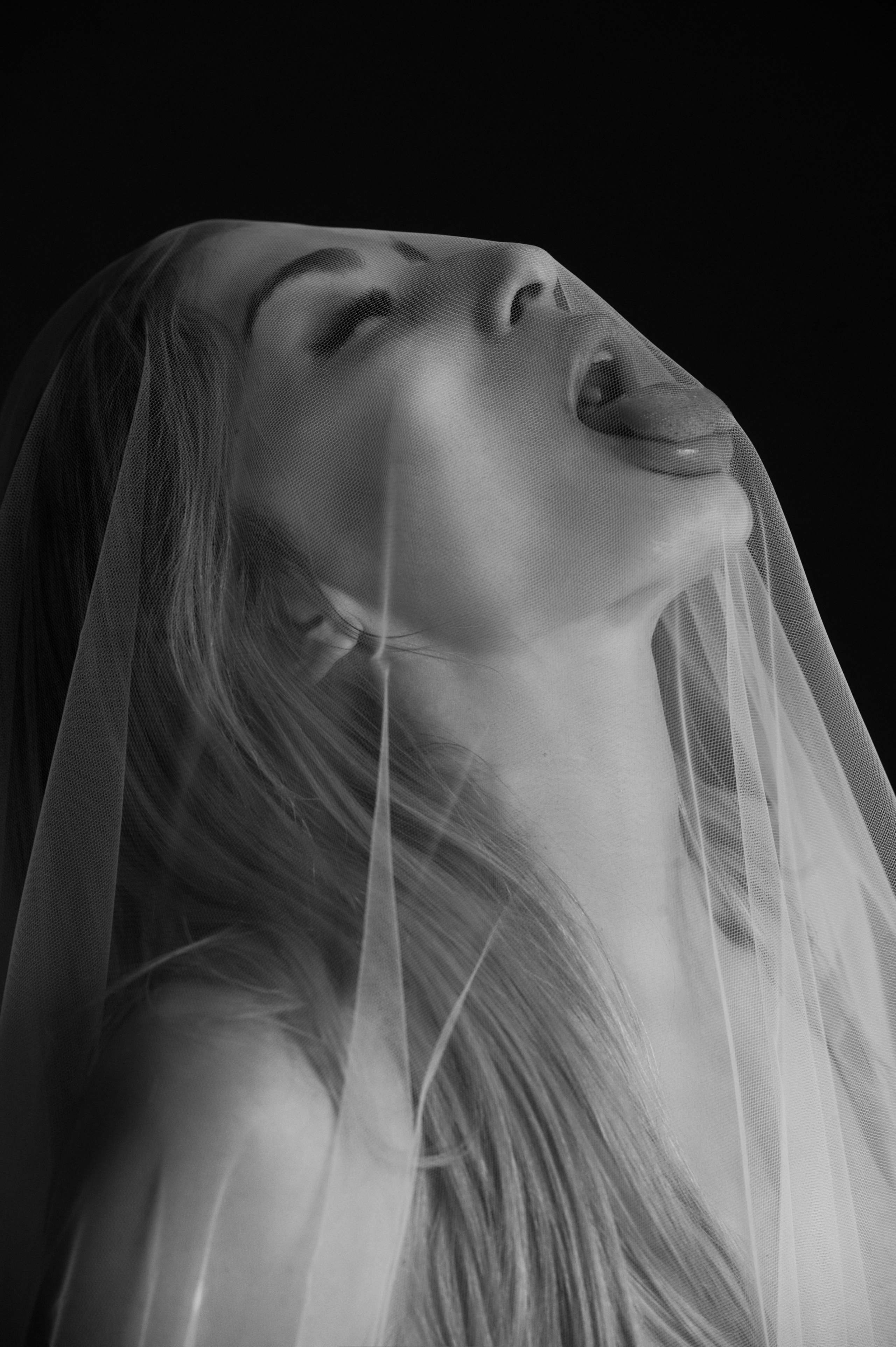 Фотосессия в стиле минимализм. Александр Mr.Brass — фотографирую женский портрет в Москве