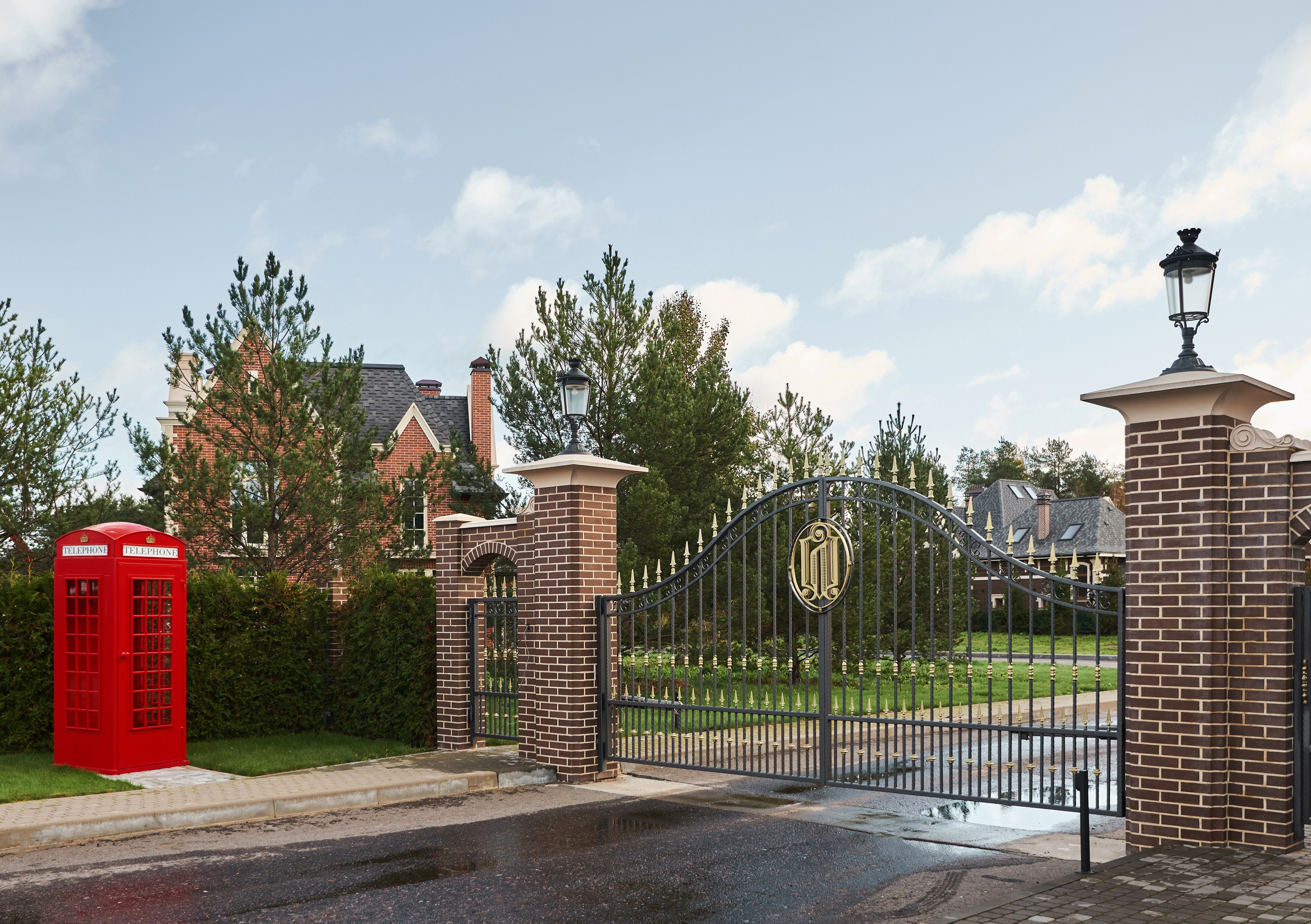 ЛАМБЕРИ | ПОСЕЛОК В АНГЛИЙСКОМ СТИЛЕ. Интерьерный и архитектурный фотограф в Сочи МАКСИМ КСЕНЗОВ