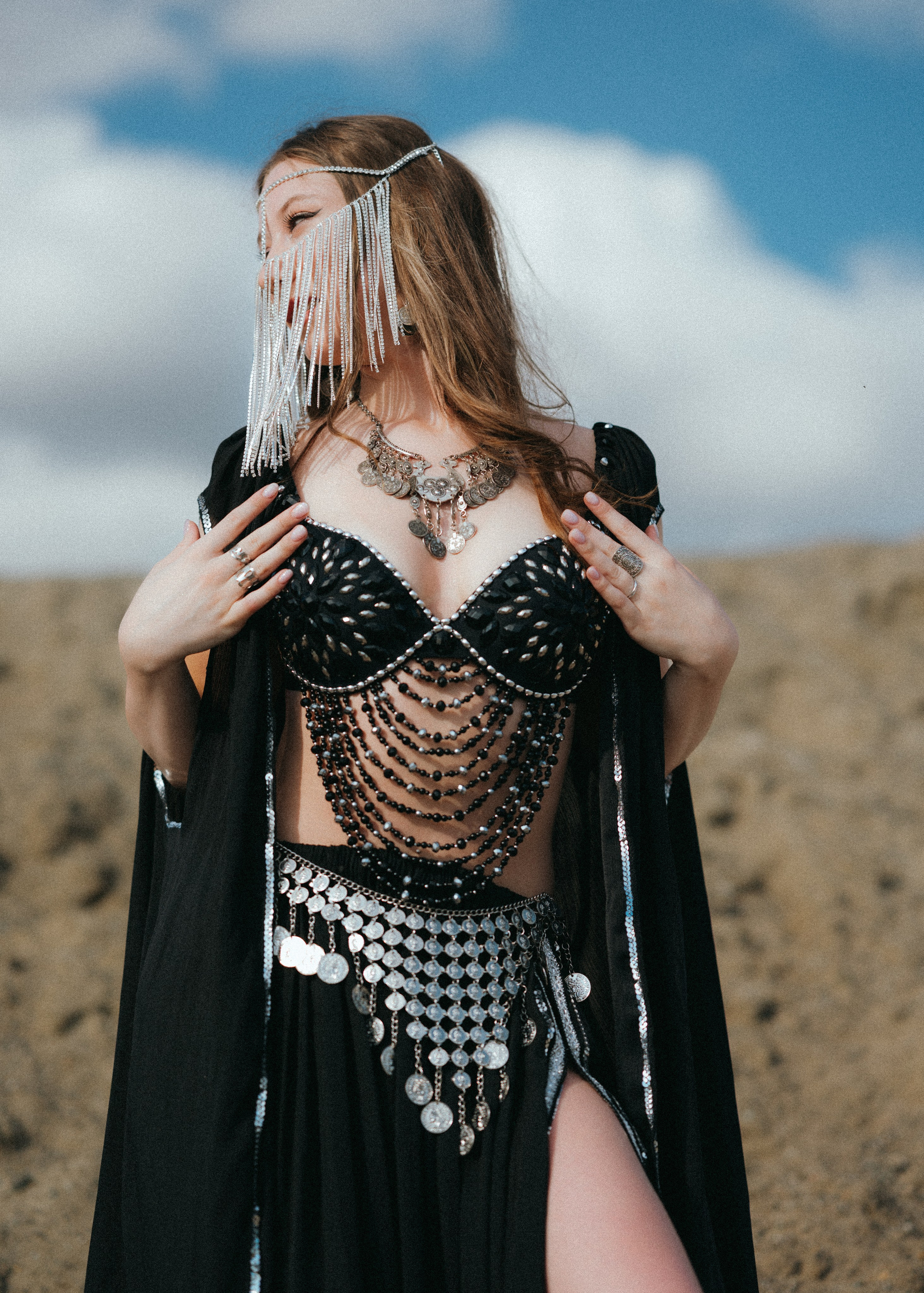 Орг https://t.me/fv_nsk vk.com/fv_nsk #фотовстречинск 💃🏻 @lina_laww Vk: https://vk.com/lina_lavv 💃🏻 @victoryyya_05 https://vk.com/victoryya_kir 👑 Белый костюм и&nbsp;тиара VK @olga.karrott.jewelry