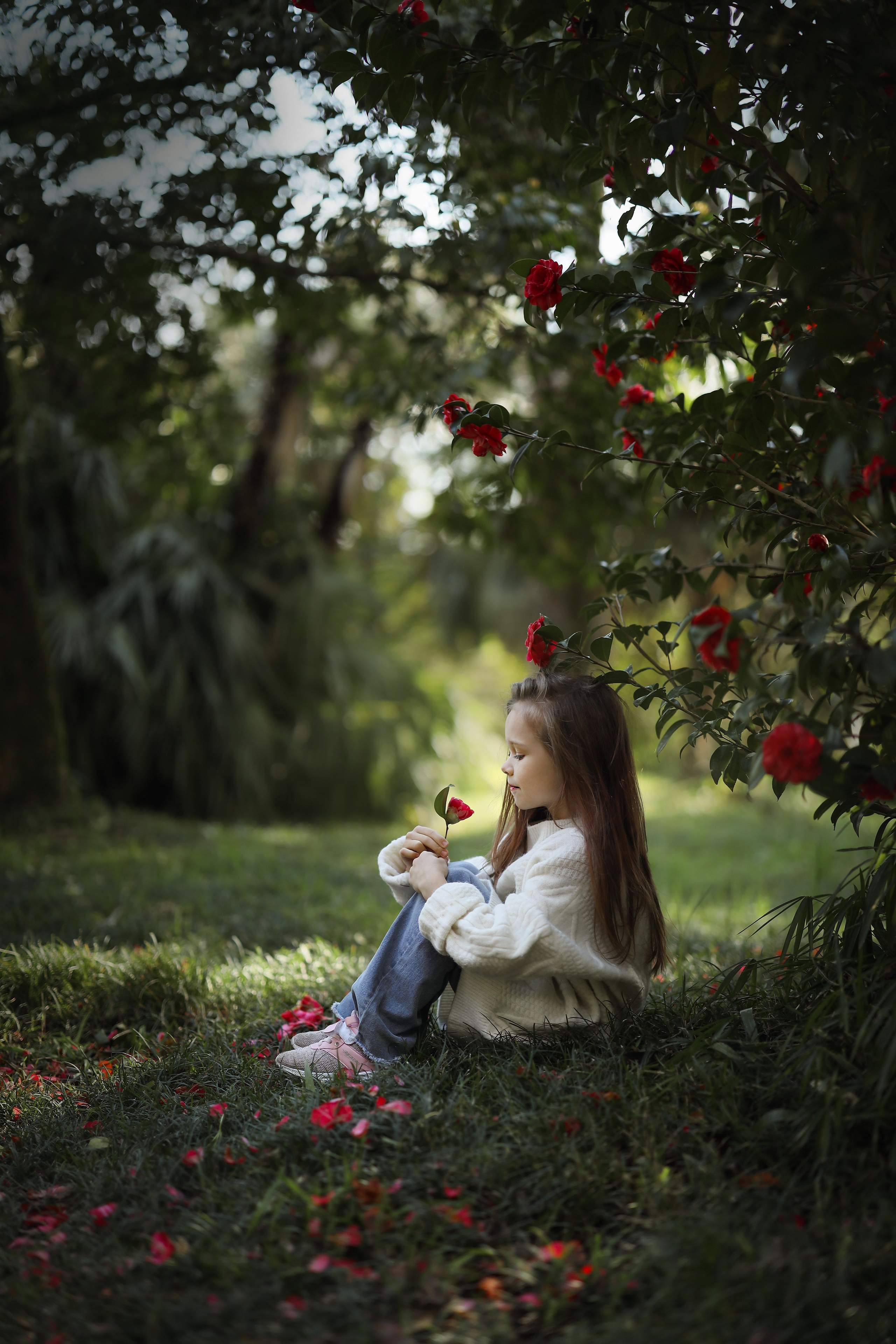 Виктория с камелиями. Свадебный и семейный фотограф в Абхазии Жанна Соснина