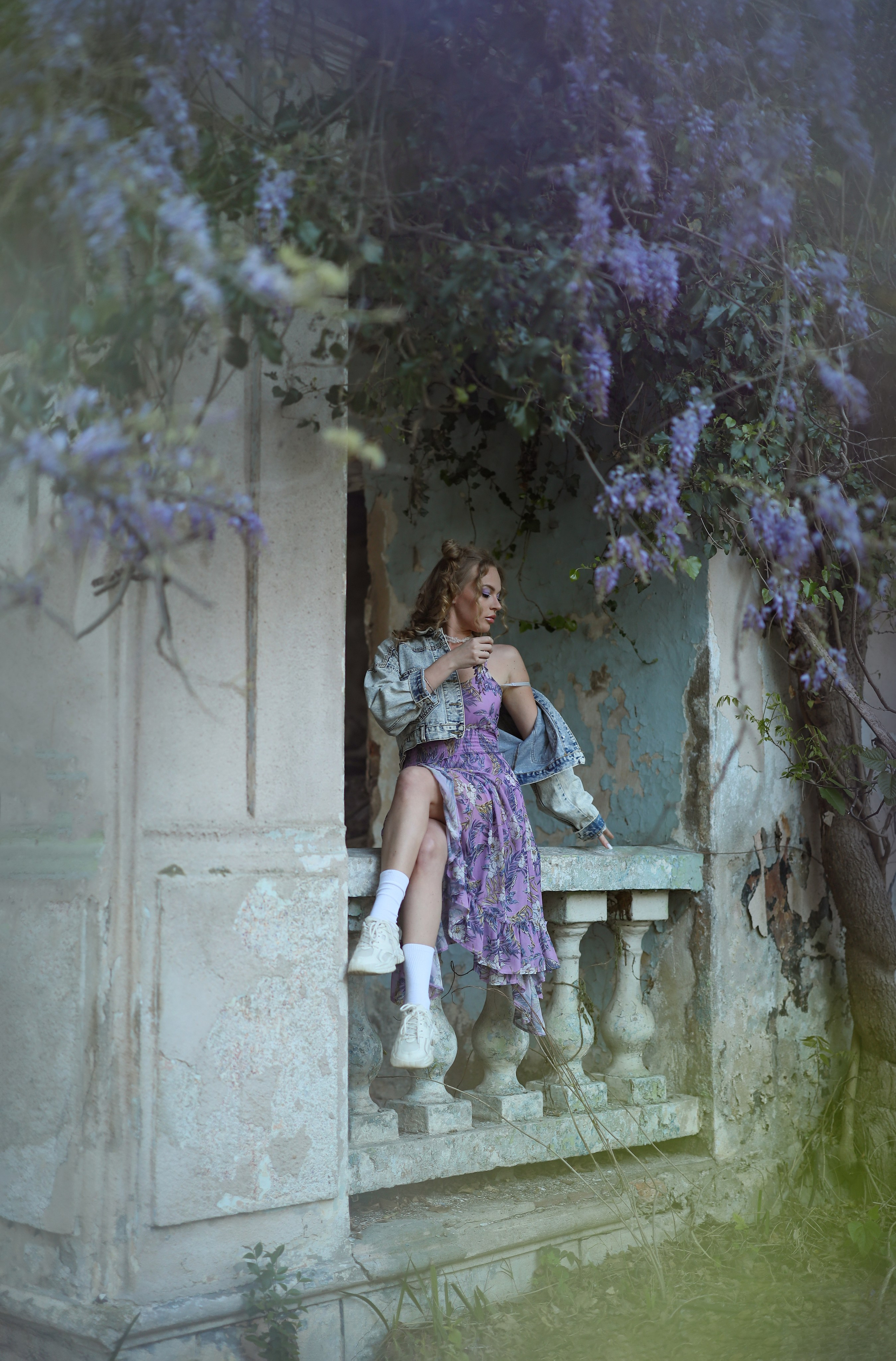 Фотосессия в глицинии для Юлии. Свадебный и семейный фотограф в Абхазии Жанна Соснина