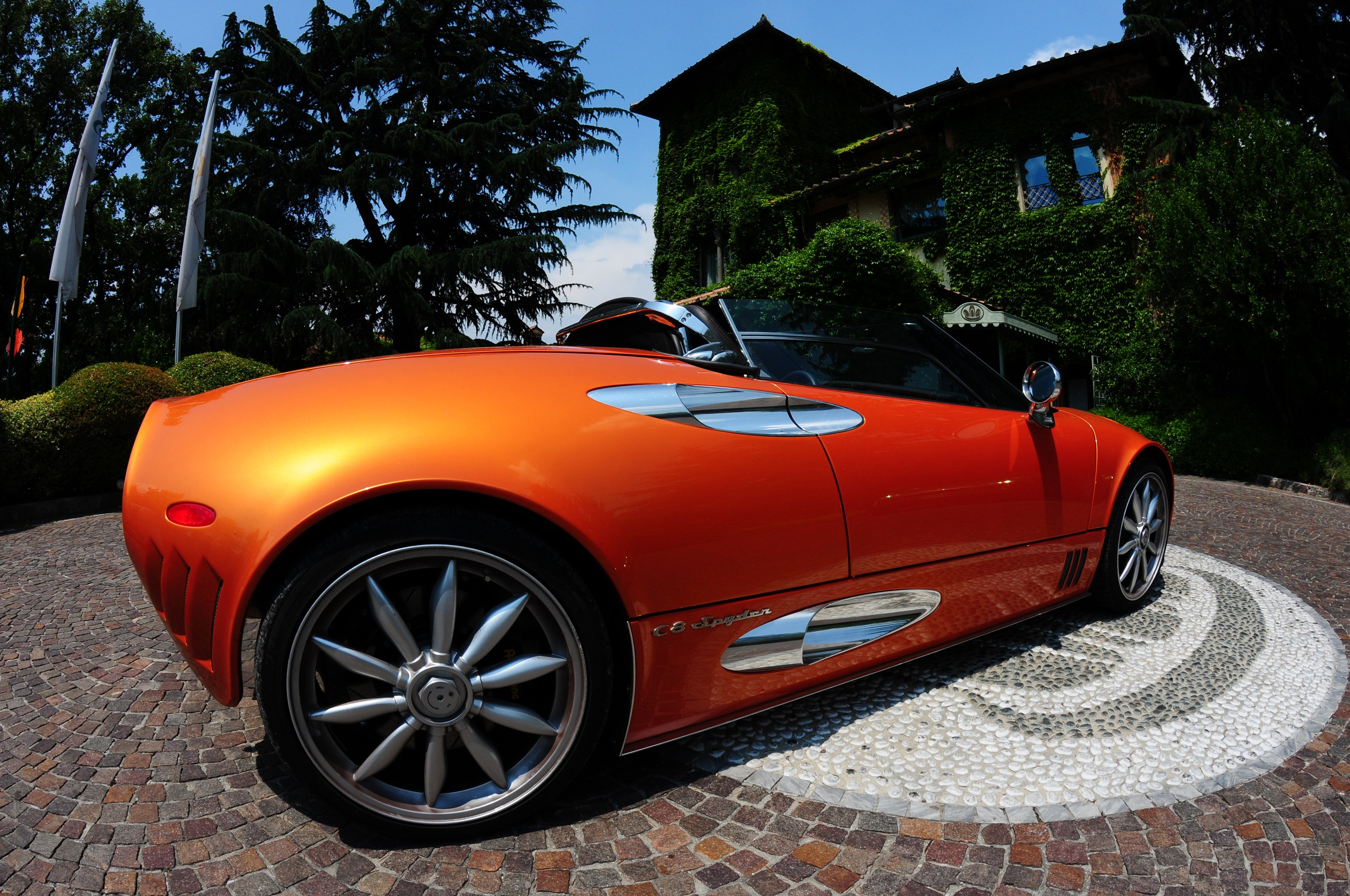 Автомобиль Спайкер Spyker Roadster. Cabrio