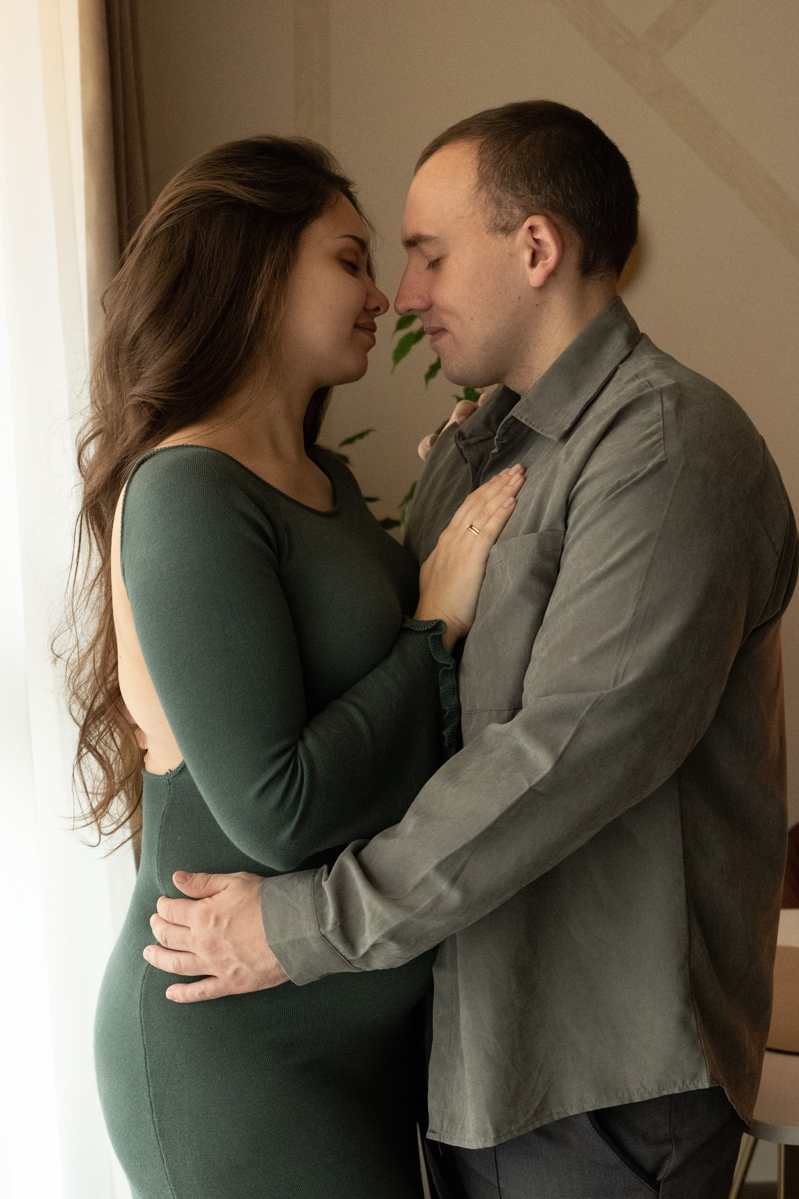 Домашняя новогодняя фотосесиия беременности. Фотограф видеограф Ольга Василевская