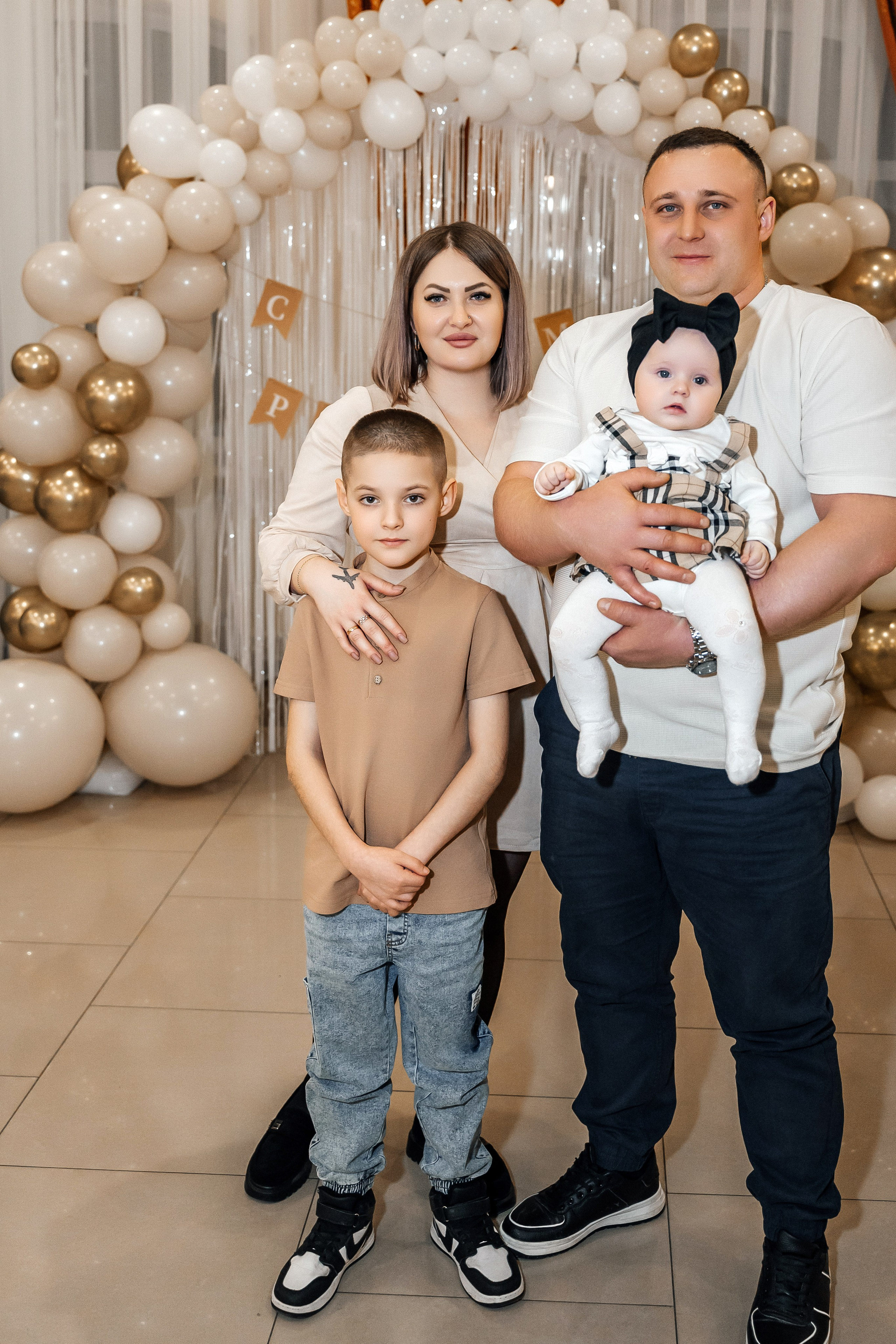 Александра и Виктория 1 годик. Семейный фотограф в Белгороде Амелина Алина