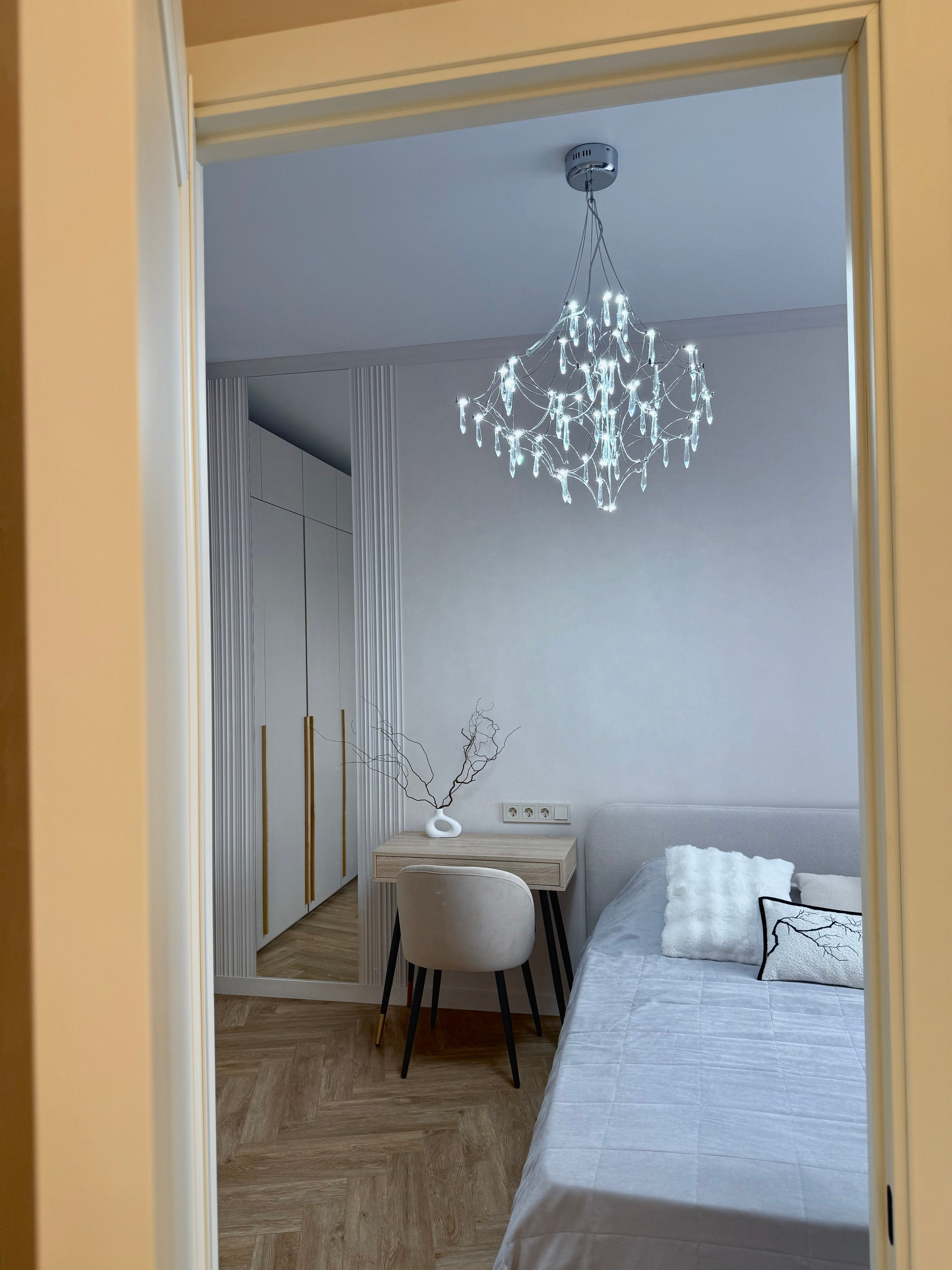 ЖК ID Park Pobedy. Квартира на сачу в долгосрочную аренду уровня комфорт плюс. Дизайн-студия интерьеров Юлии Ивановой