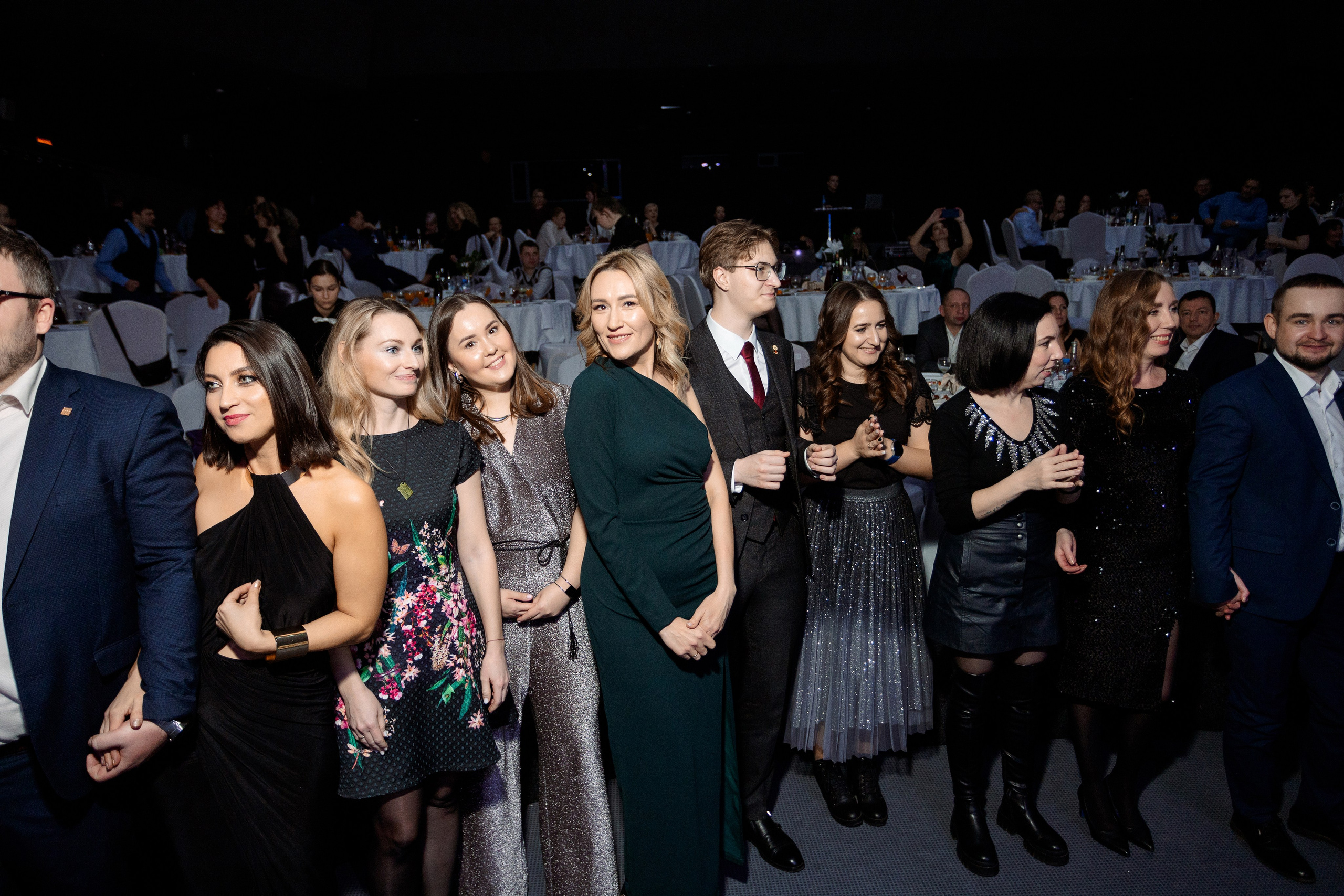 РЕПОРТАЖ: НОВЫЙ ГОД В ДК МЕТАЛЛУРГ. Профессиональный фотограф в Ижевске Леша Петров