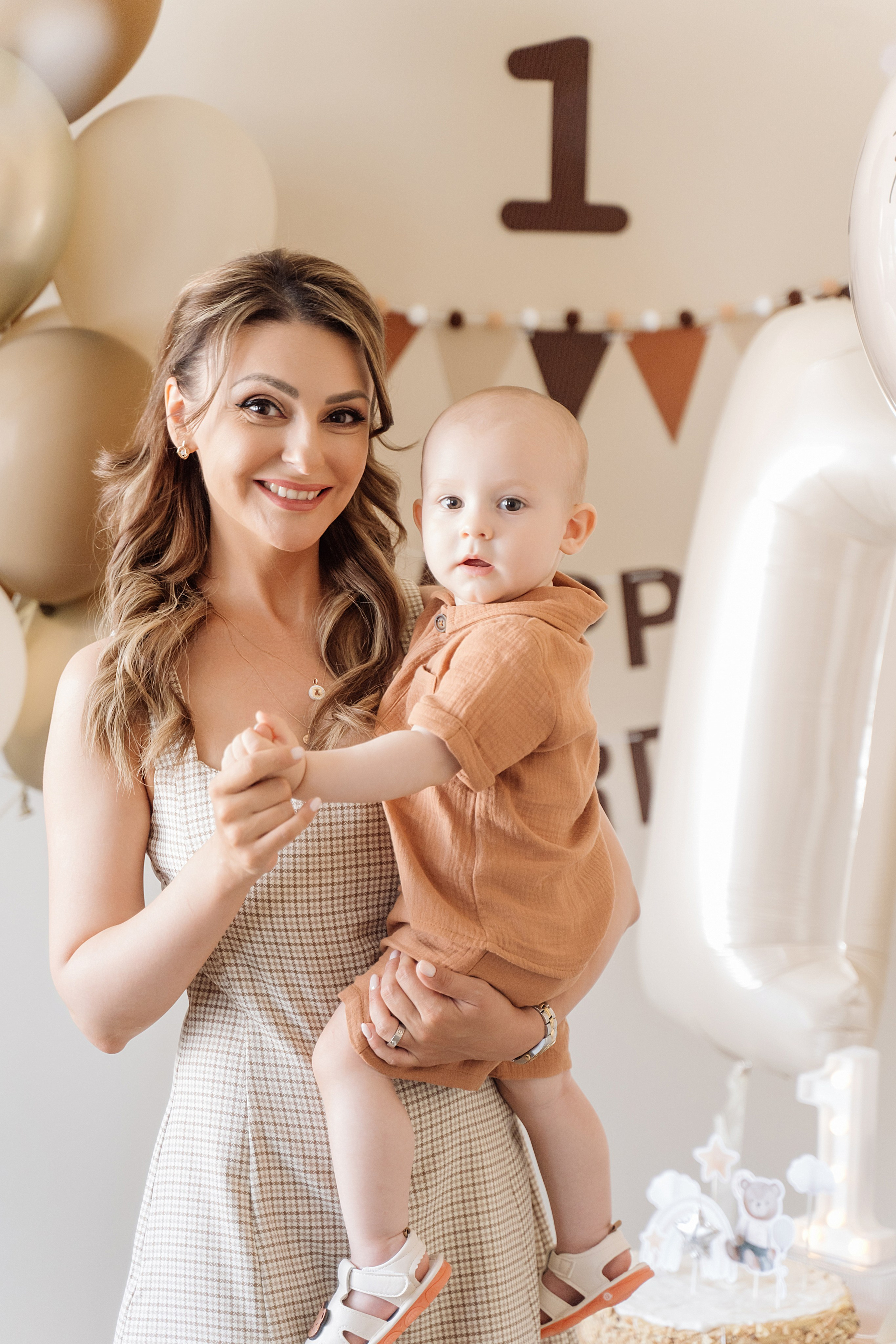 1 годик Русланчику (снимли дома). Свадебный фотограф