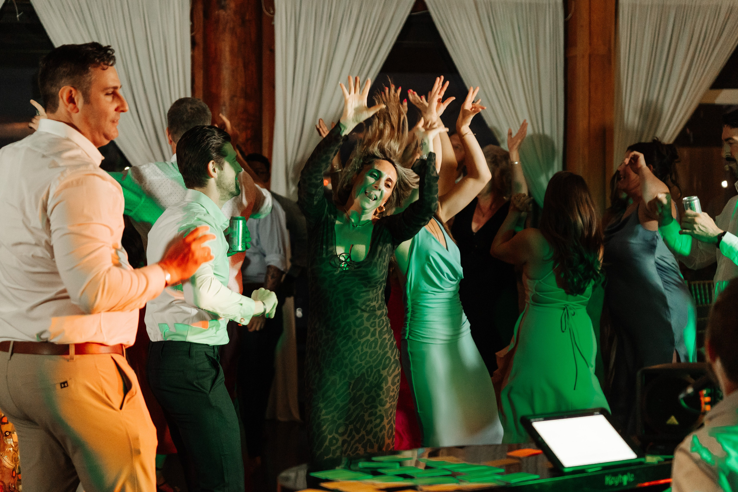 2025-08-16_BryanAmber. Ретушер Зенькевич Света