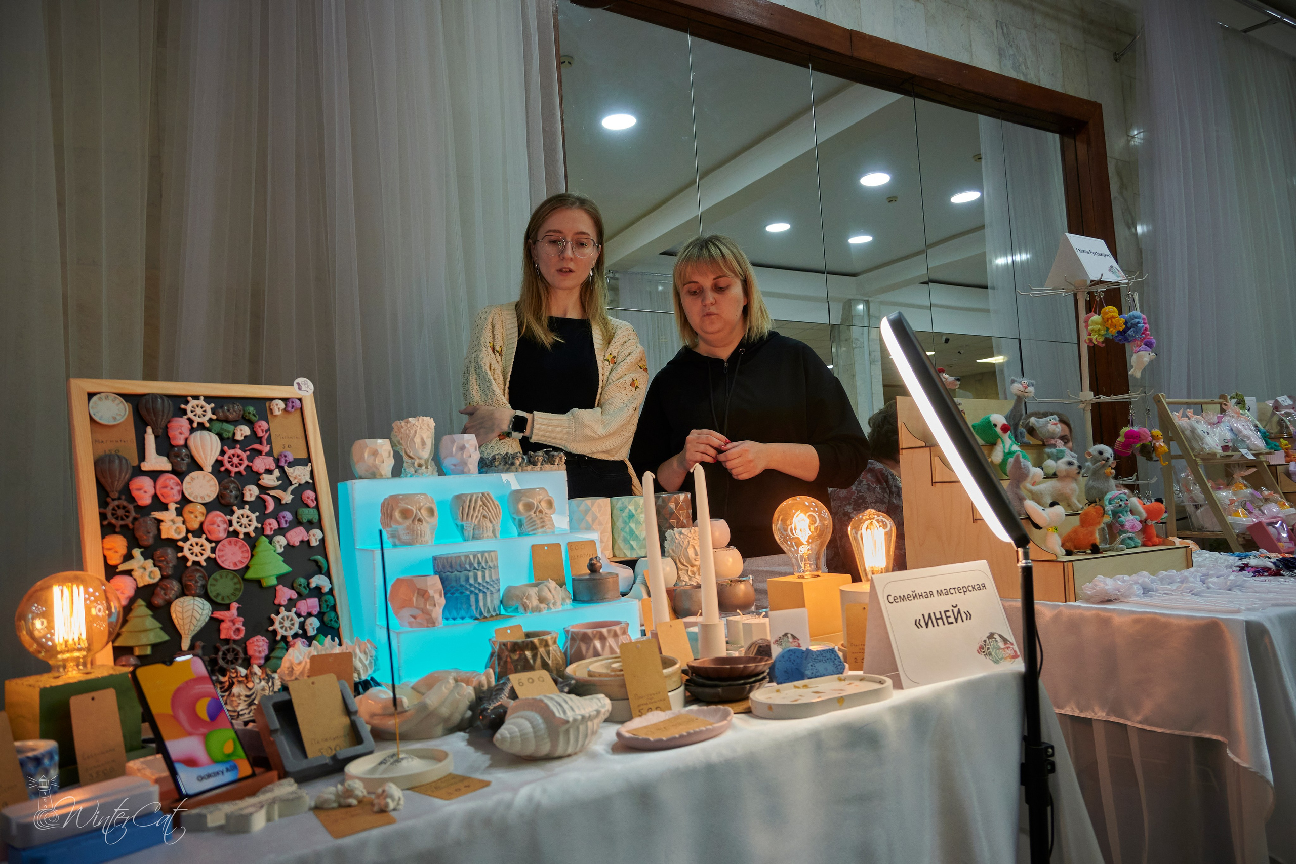 Арт Маркет 12.10.24. Портретный и репортажный фотограф в Магадане Андрей Нефедов WinterCatPhoto