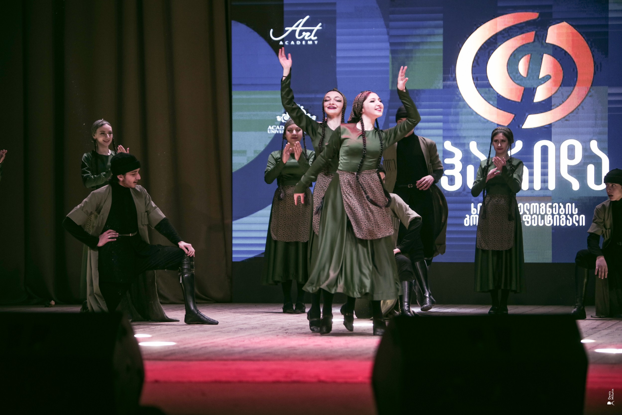 Танцы в Хоби. Портретный фотограф Денис Милютин