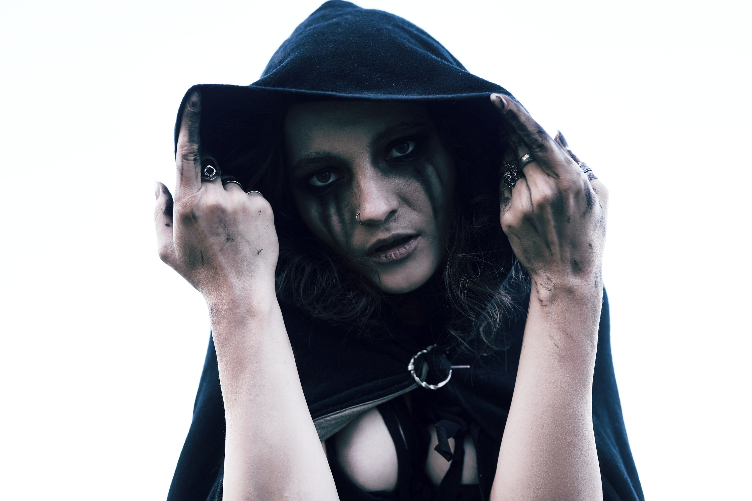 Ведьмы ведьмы и еще раз ведьмы. Александр Сазонов Красноярск