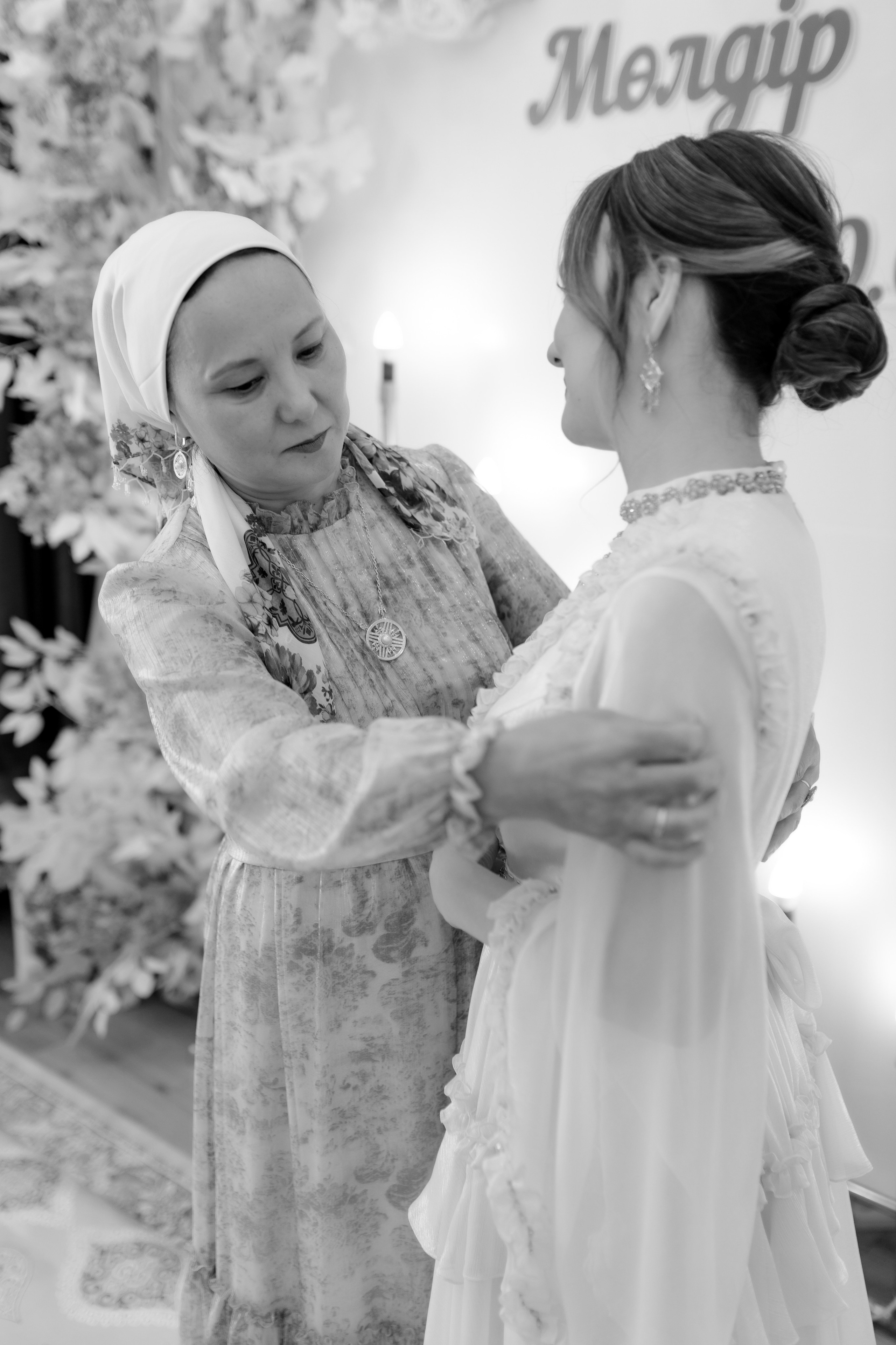 Moldir — syrğa salu. Wedding and Love story Photographer