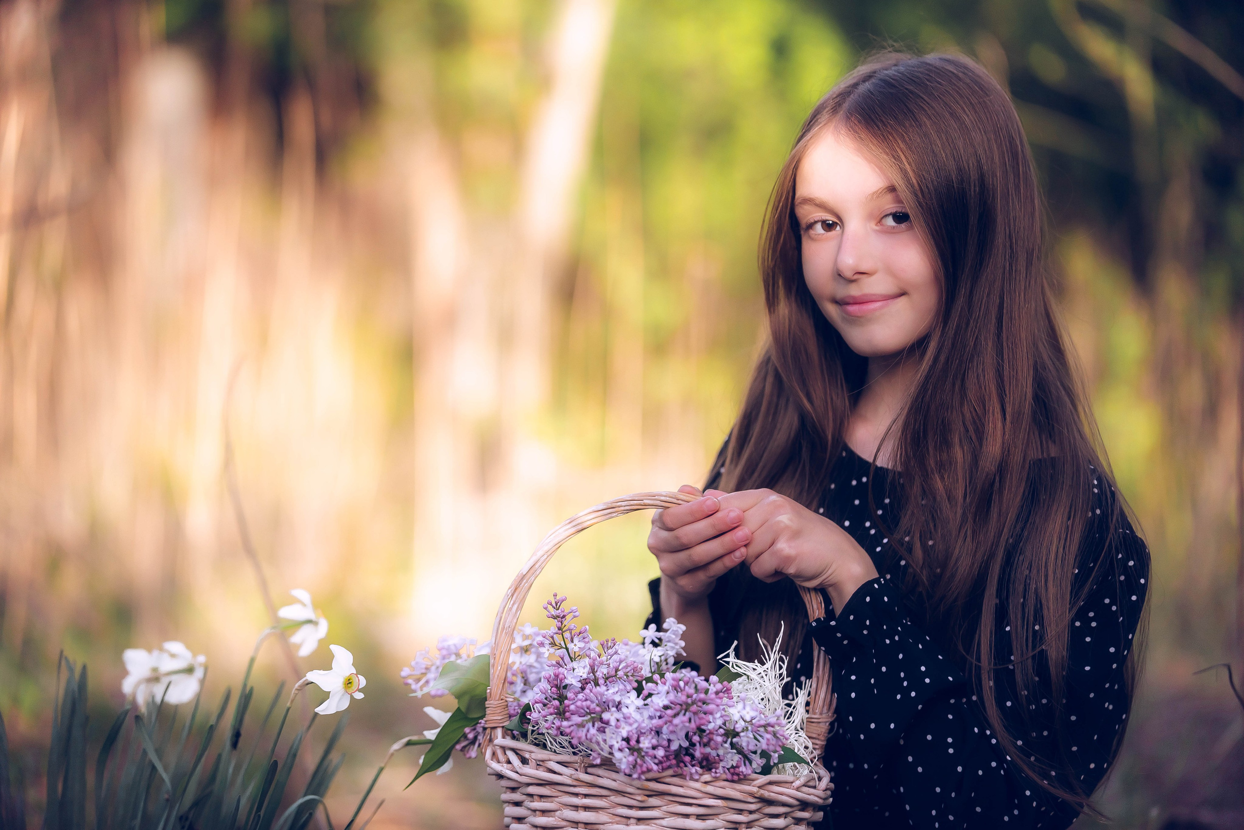 Анютка в сиреньке. Арт-фотограф Евгений Матвиенко