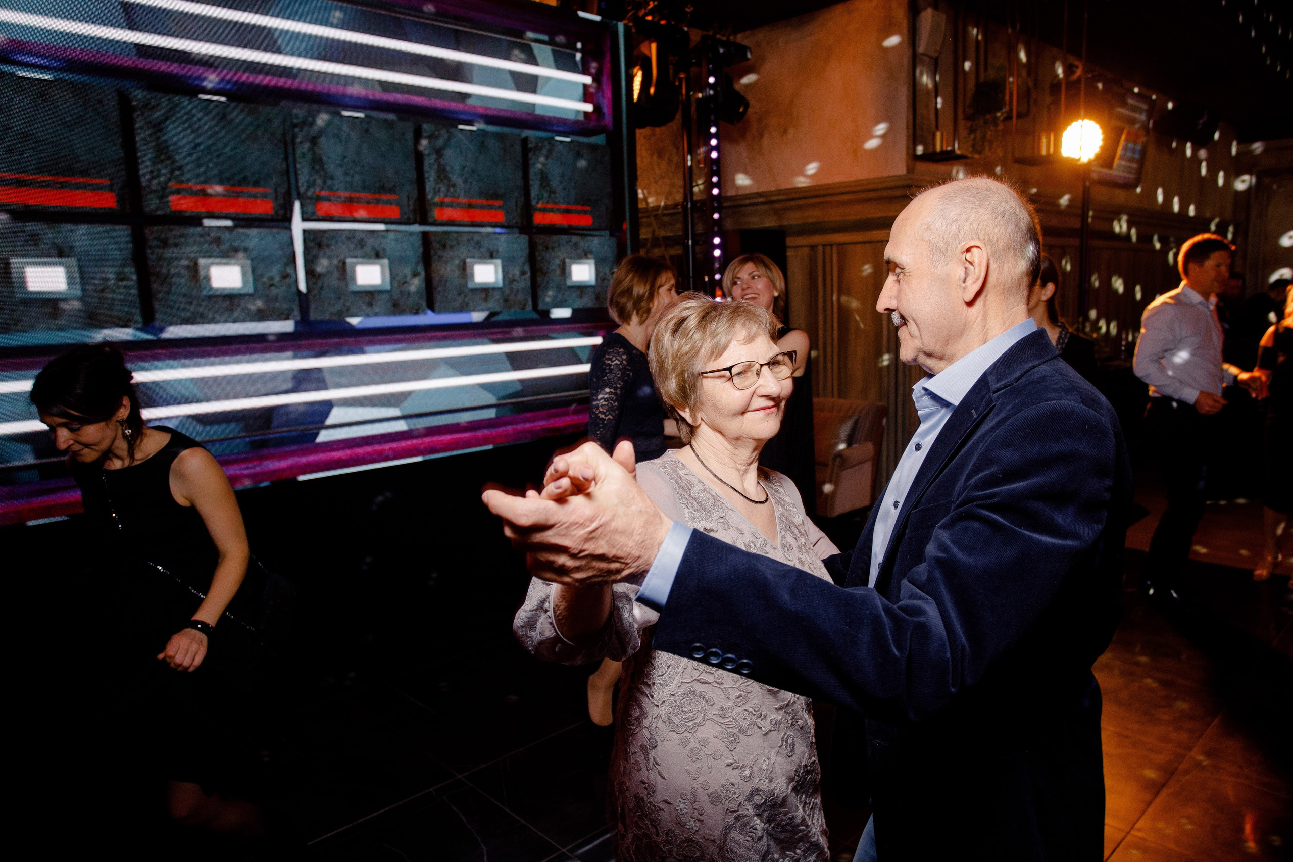 Юбилей Анатолия (55 лет). Вова Петров