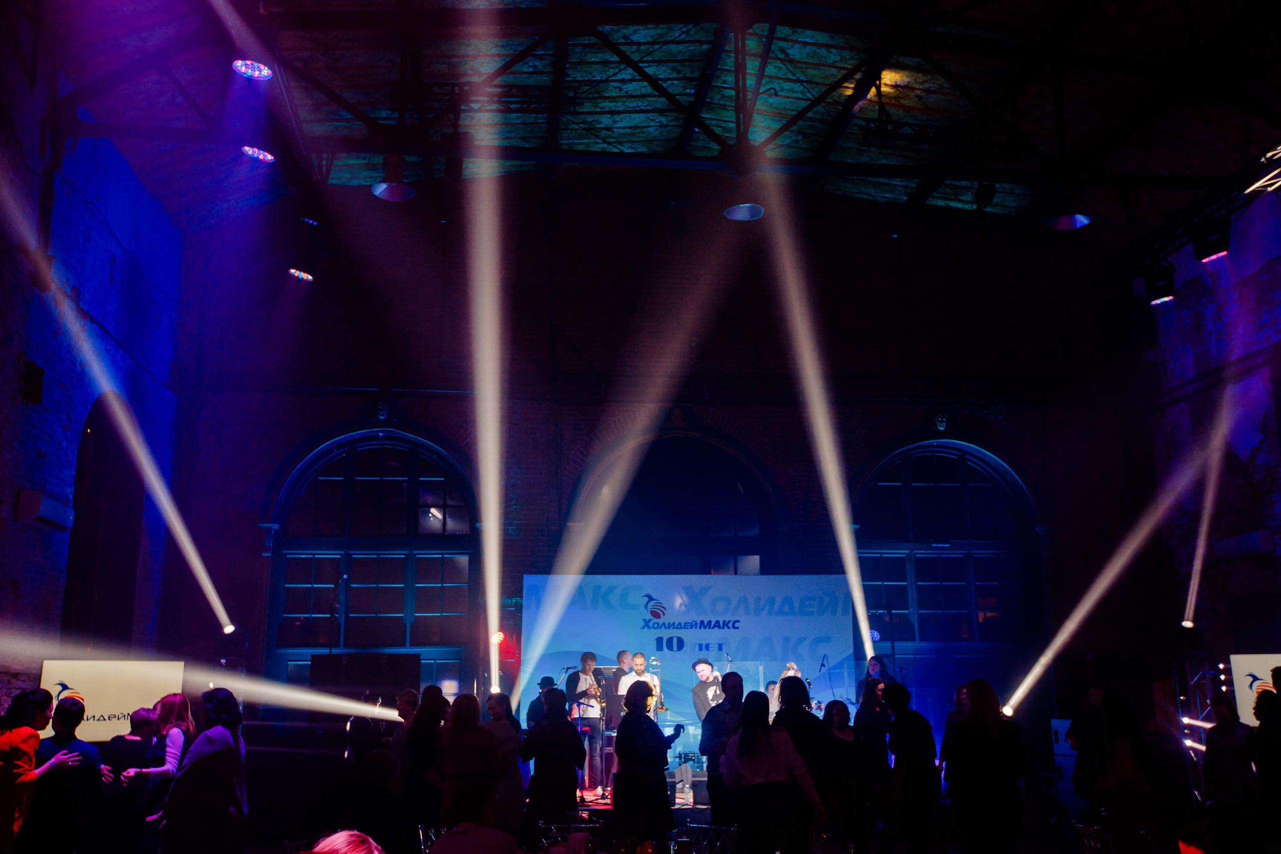 Корпоратив HolidayMax. Вова Петров