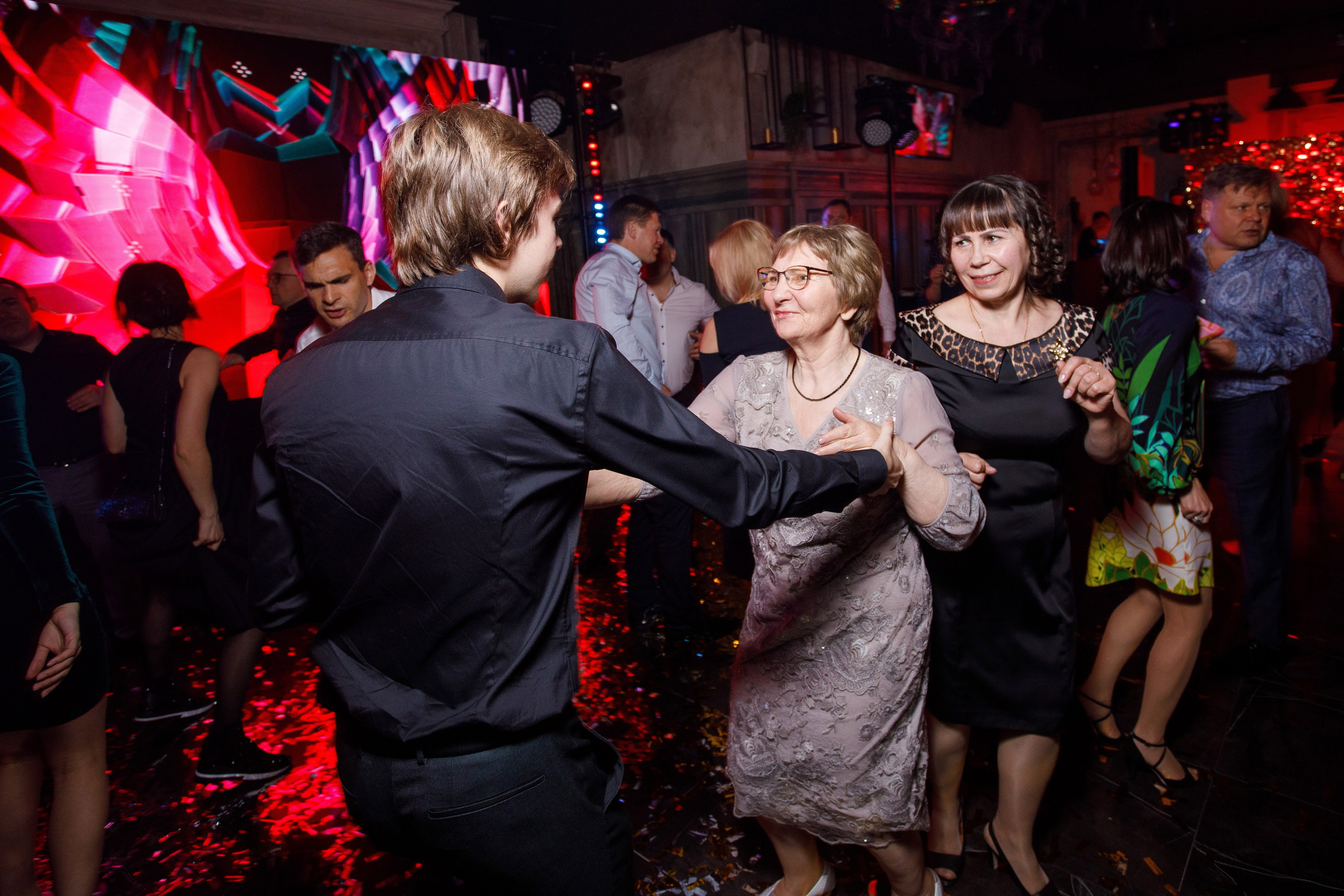 Юбилей Анатолия (55 лет). Вова Петров