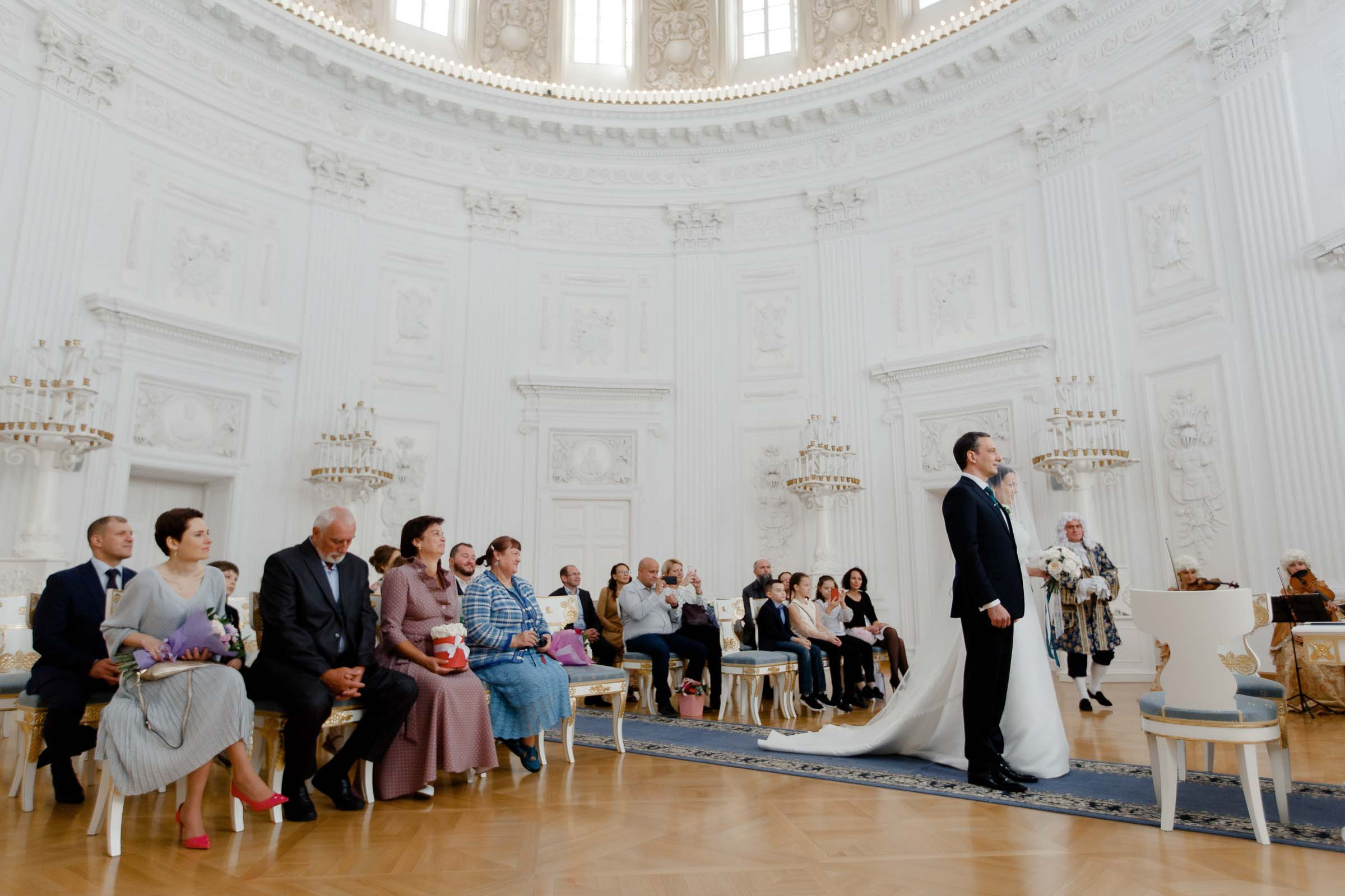 Саша + Вика. Вова Петров