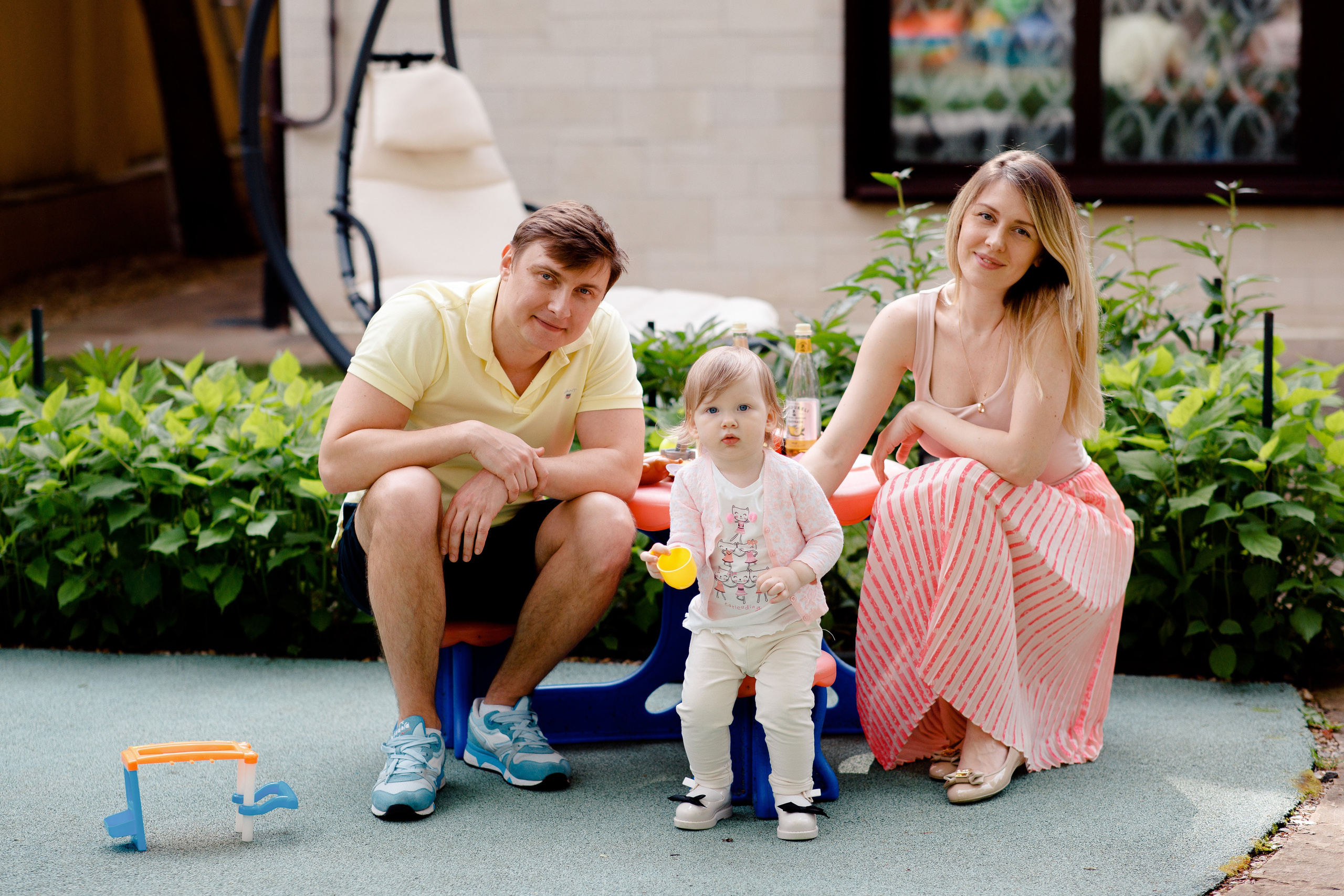 День рождения Устиньи (3 года). Вова Петров