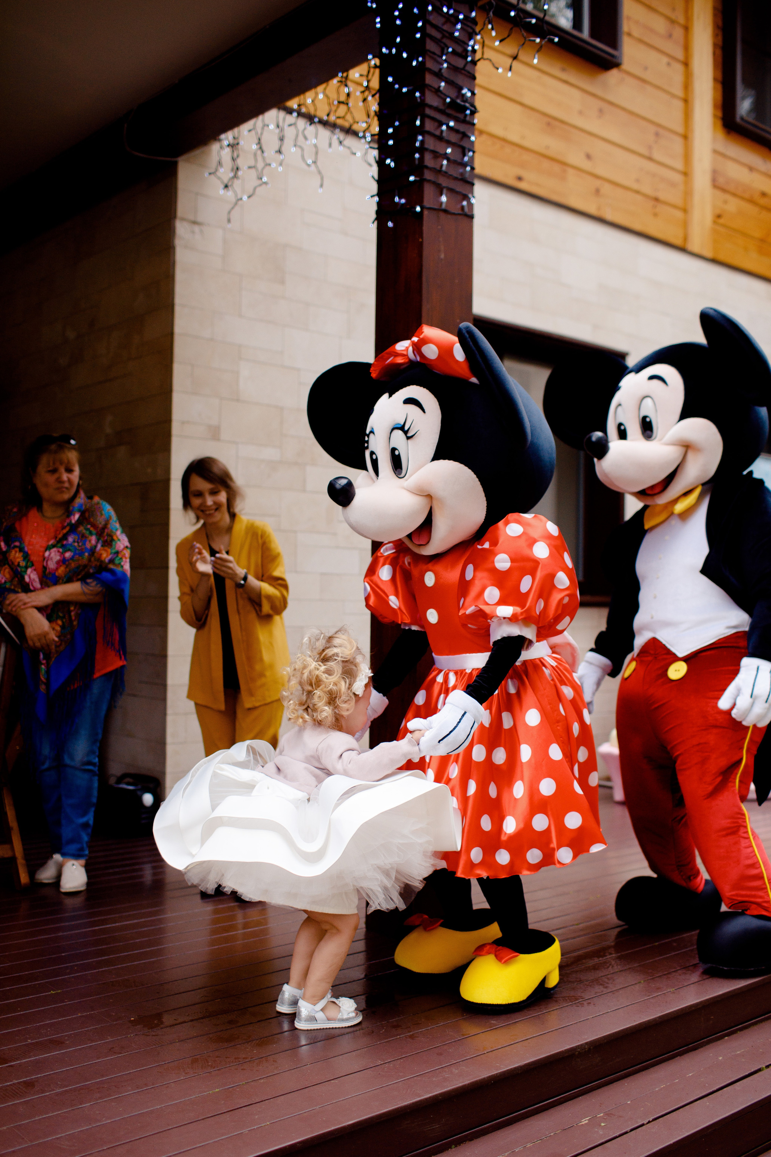 День рождения Устиньи (3 года). Вова Петров