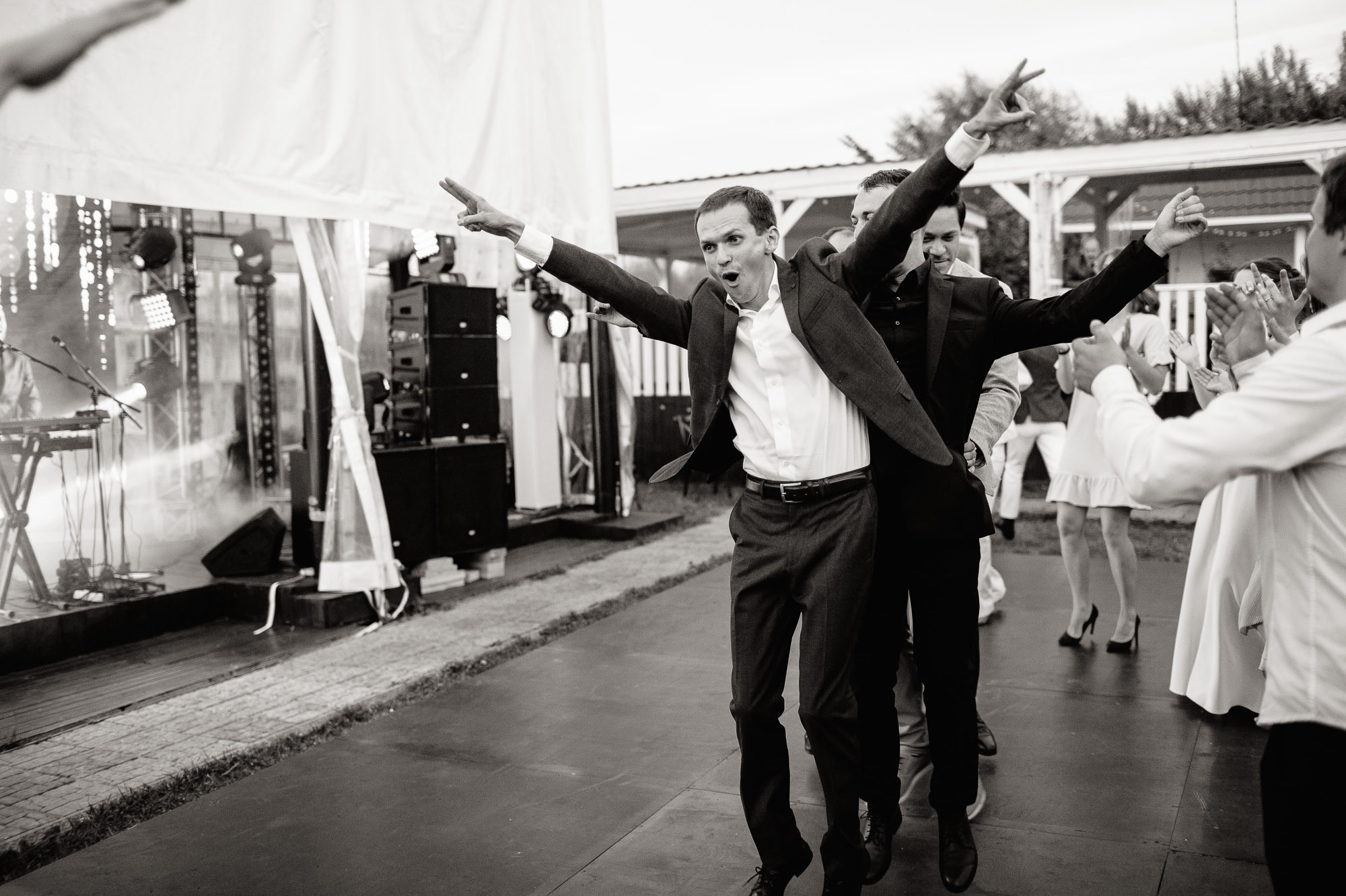 Артем + Юля. Вова Петров