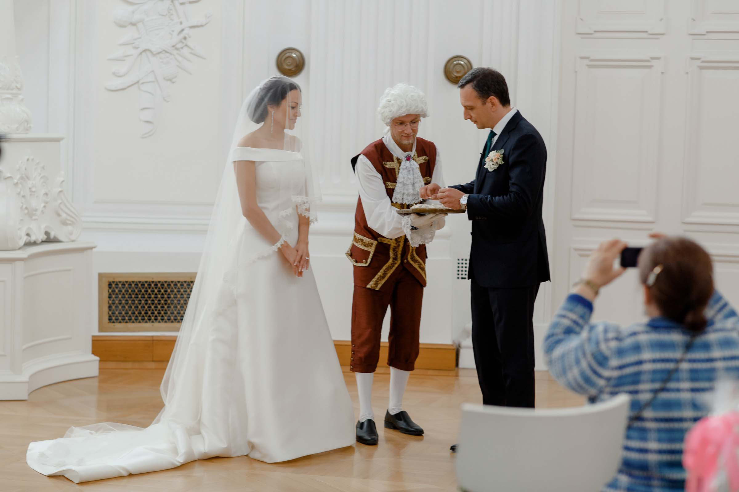 Саша + Вика. Вова Петров