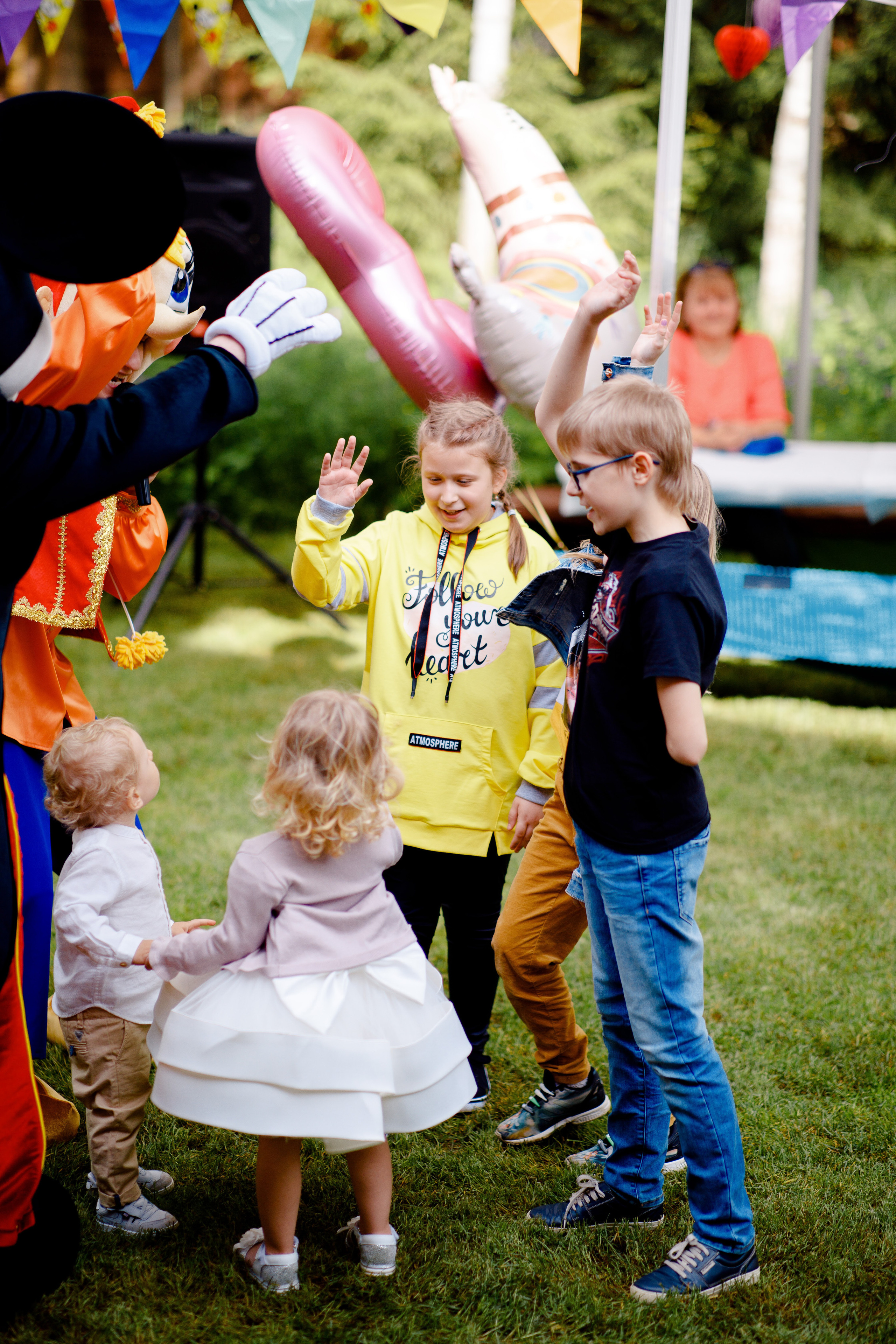 День рождения Устиньи (3 года). Вова Петров