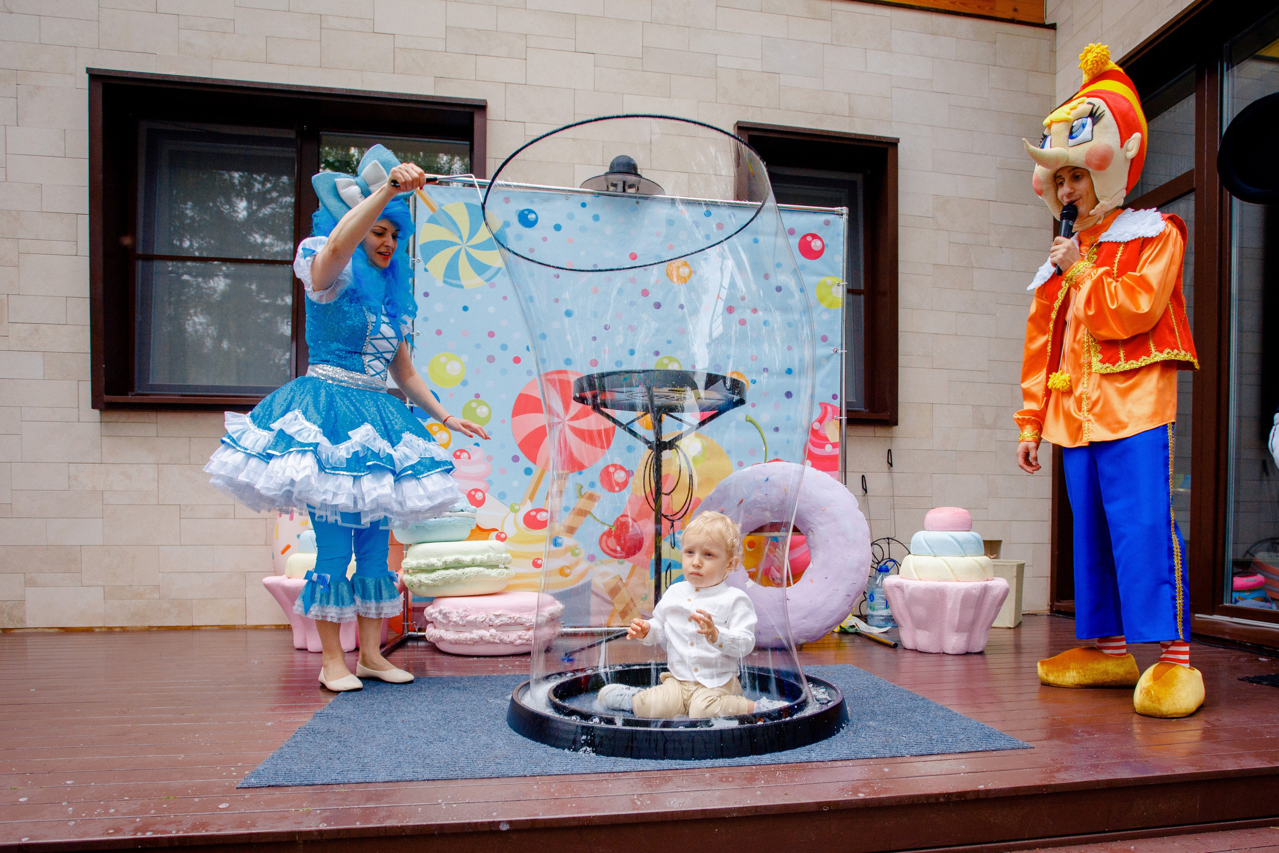 День рождения Устиньи (3 года). Вова Петров