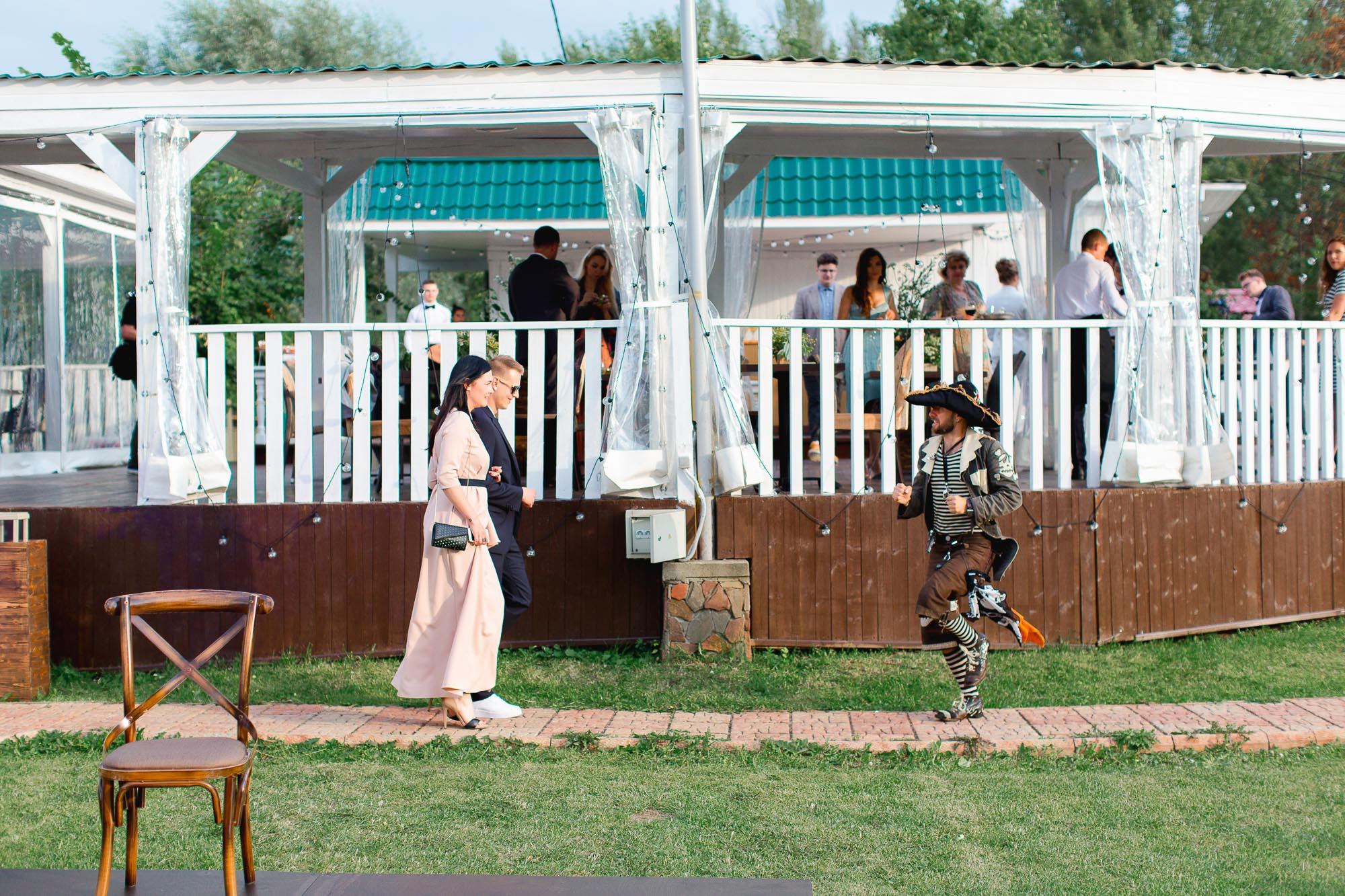 Артем + Юля. Вова Петров