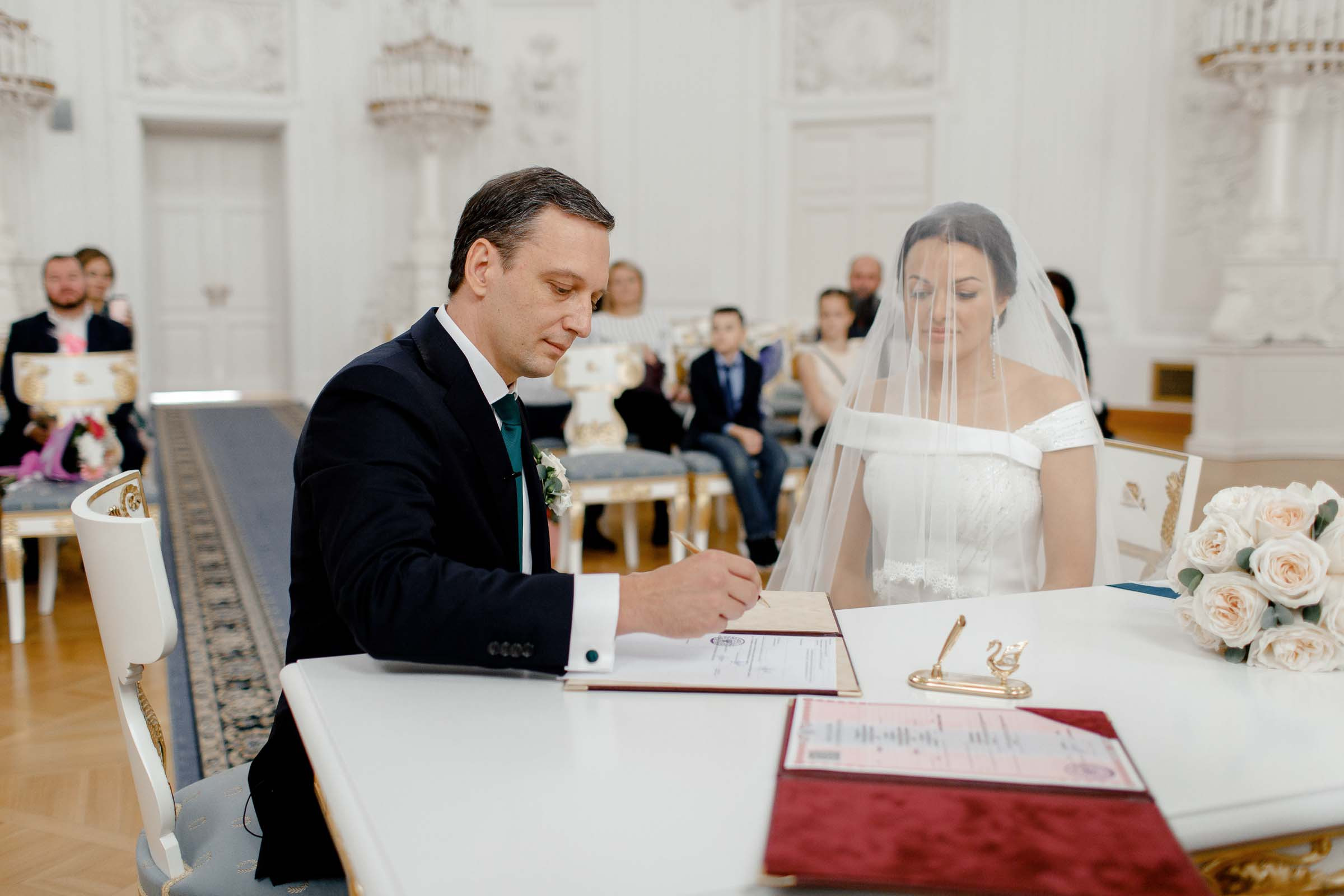 Саша + Вика. Вова Петров