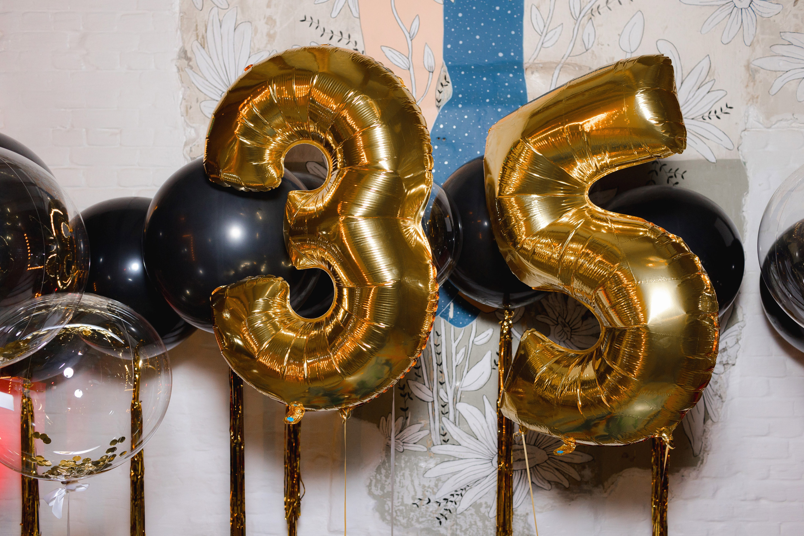 Юбилей Марины (35 лет). Вова Петров