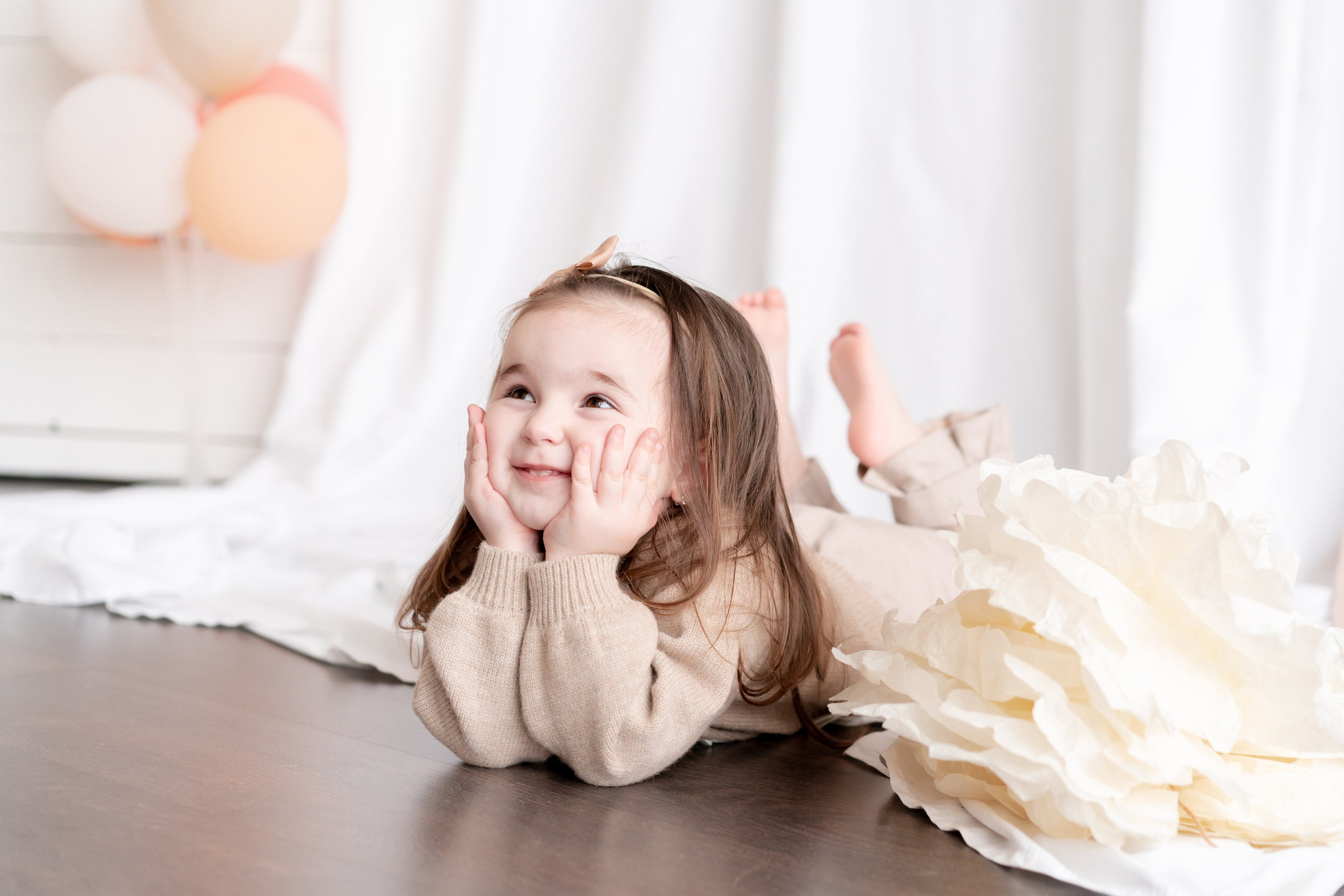 С Днём Рождения ребенка, портрет. Детская, семейная фотостудия в Санкт-Петербурге