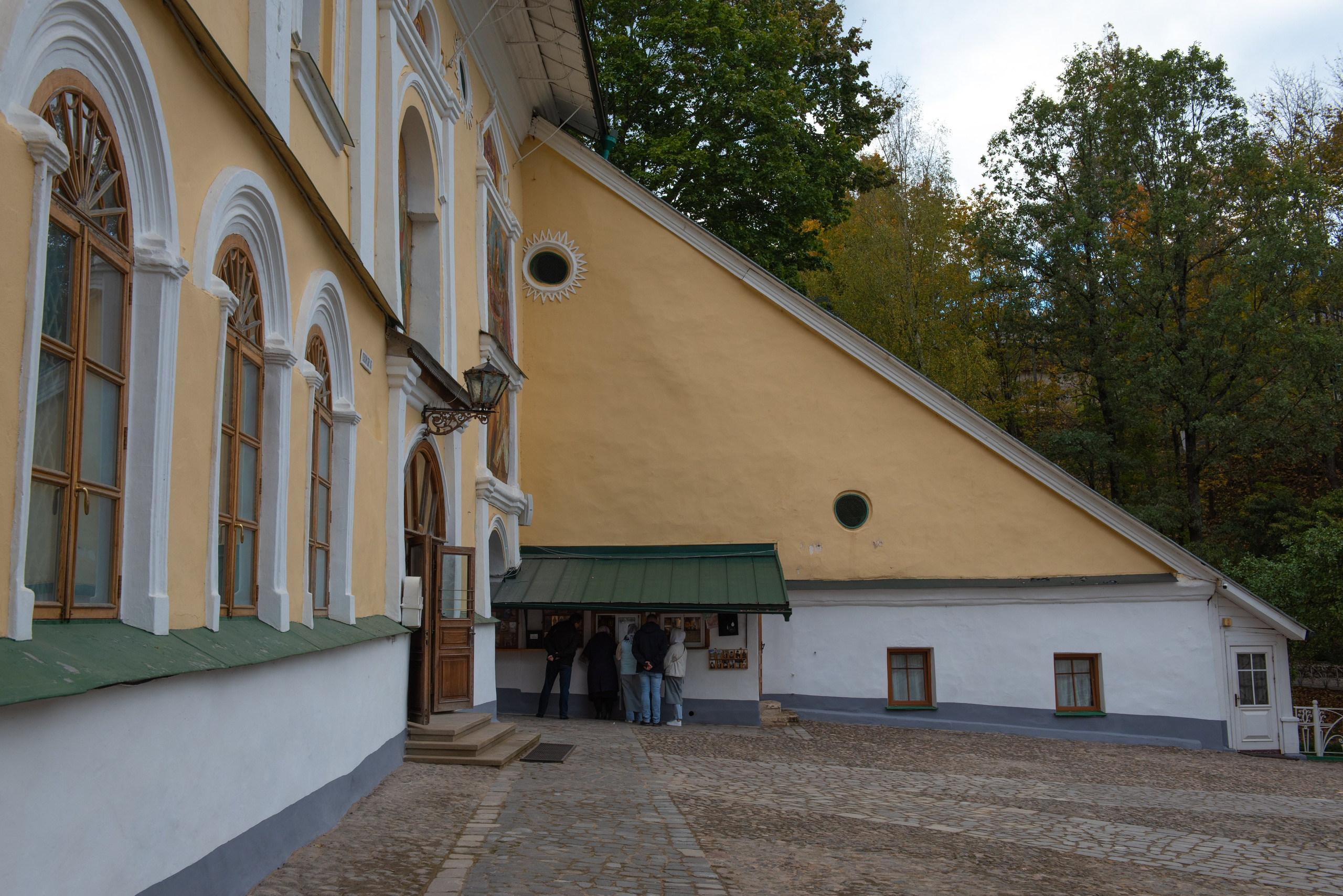 Печоры. Портретный и архитектурный фотограф в Москве и Санкт-Петербурге