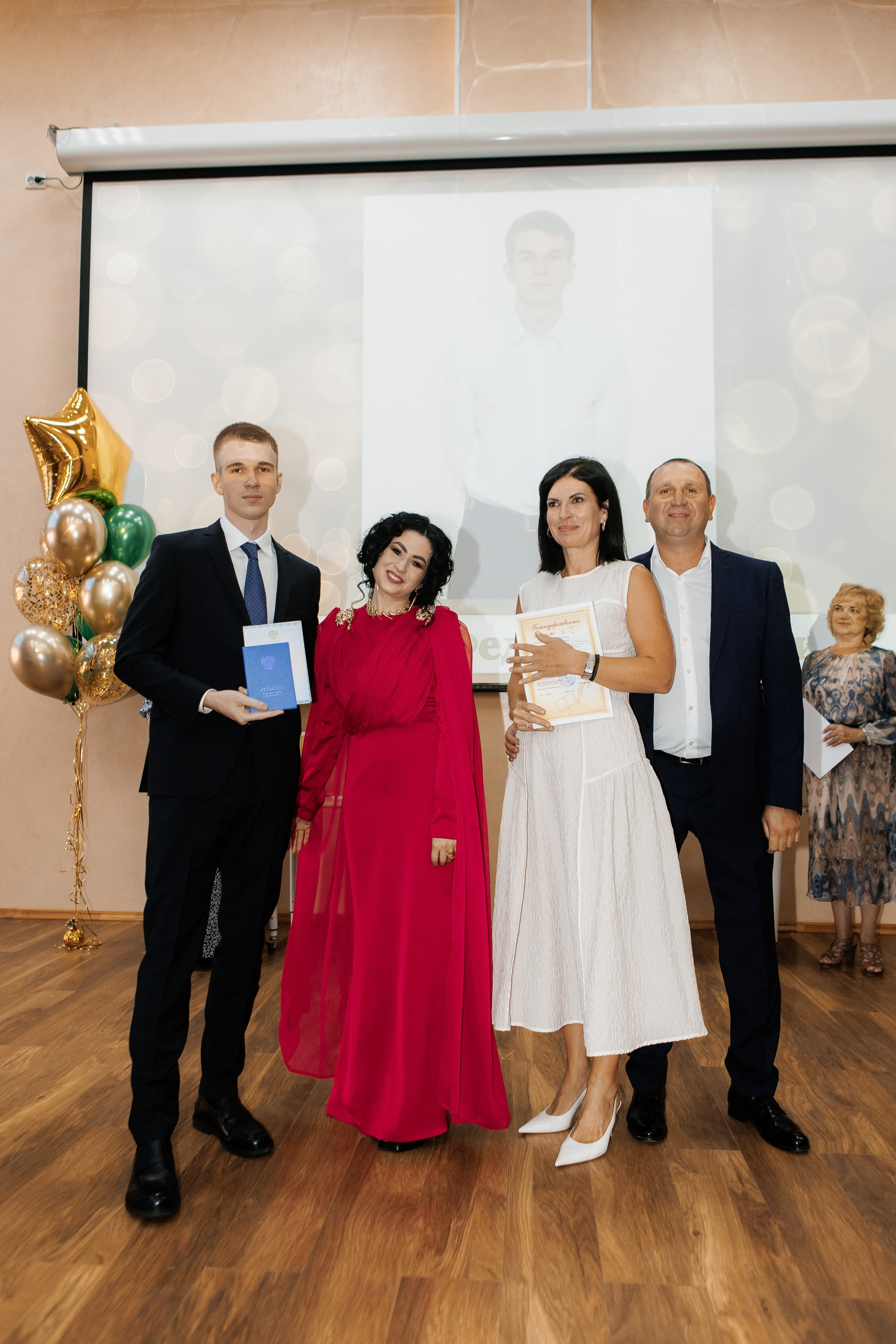 Выпускной Гимназия 12 2024 г. Свадебный и портретный Фотограф в Липецке Дмитрий Котюков