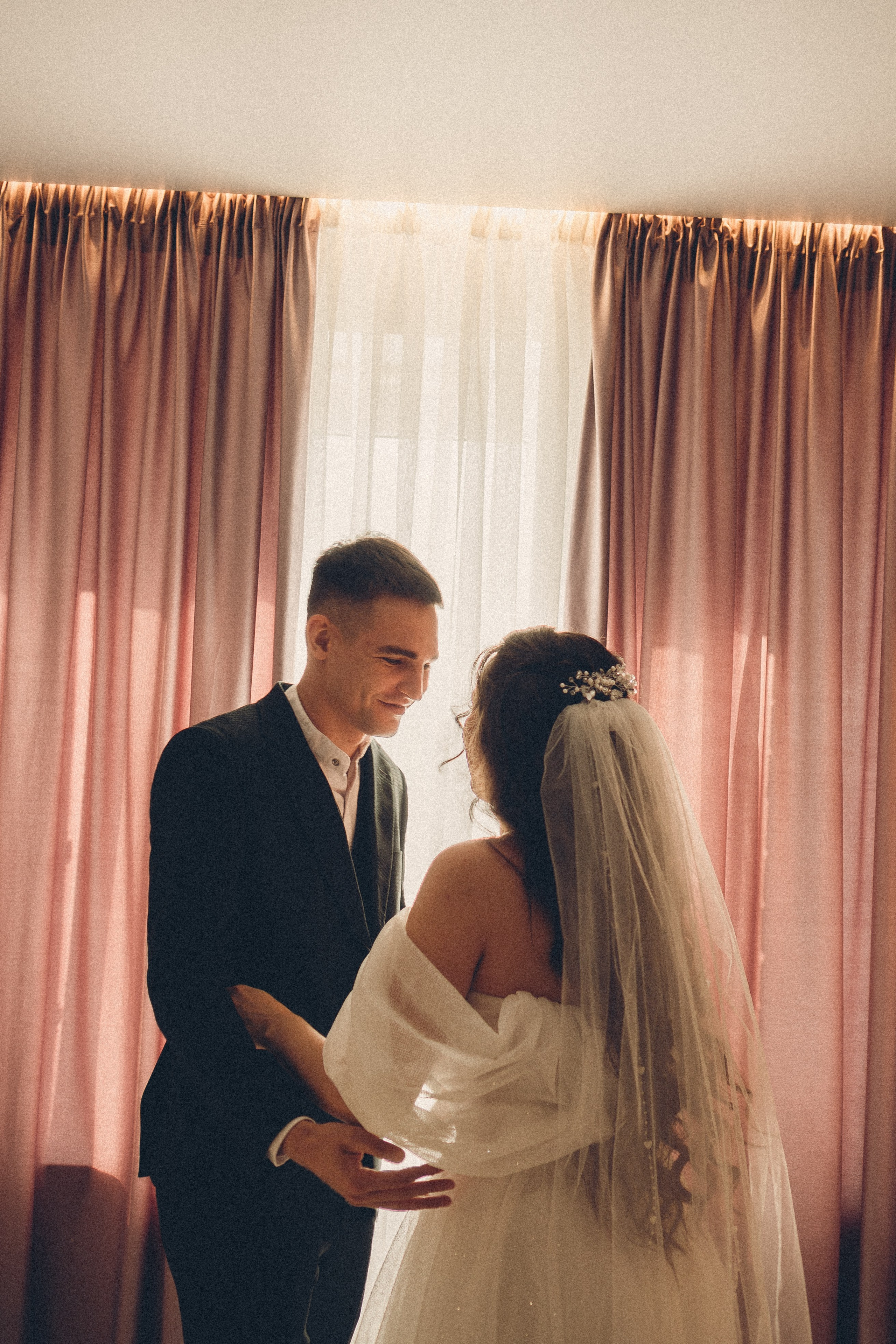 СВАДЕБНАЯ СЬЕМК В ПАРКЕ 300-ЛЕТИЯ. Профессиональный фотограф, Санкт-Петербург — Виктория Богомолова