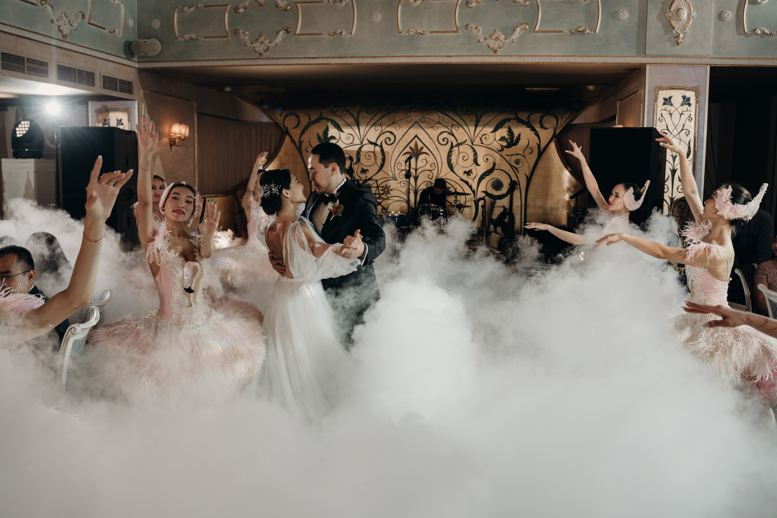 Дулат и Мадина. Свадебный фотограф Алматы и Астана