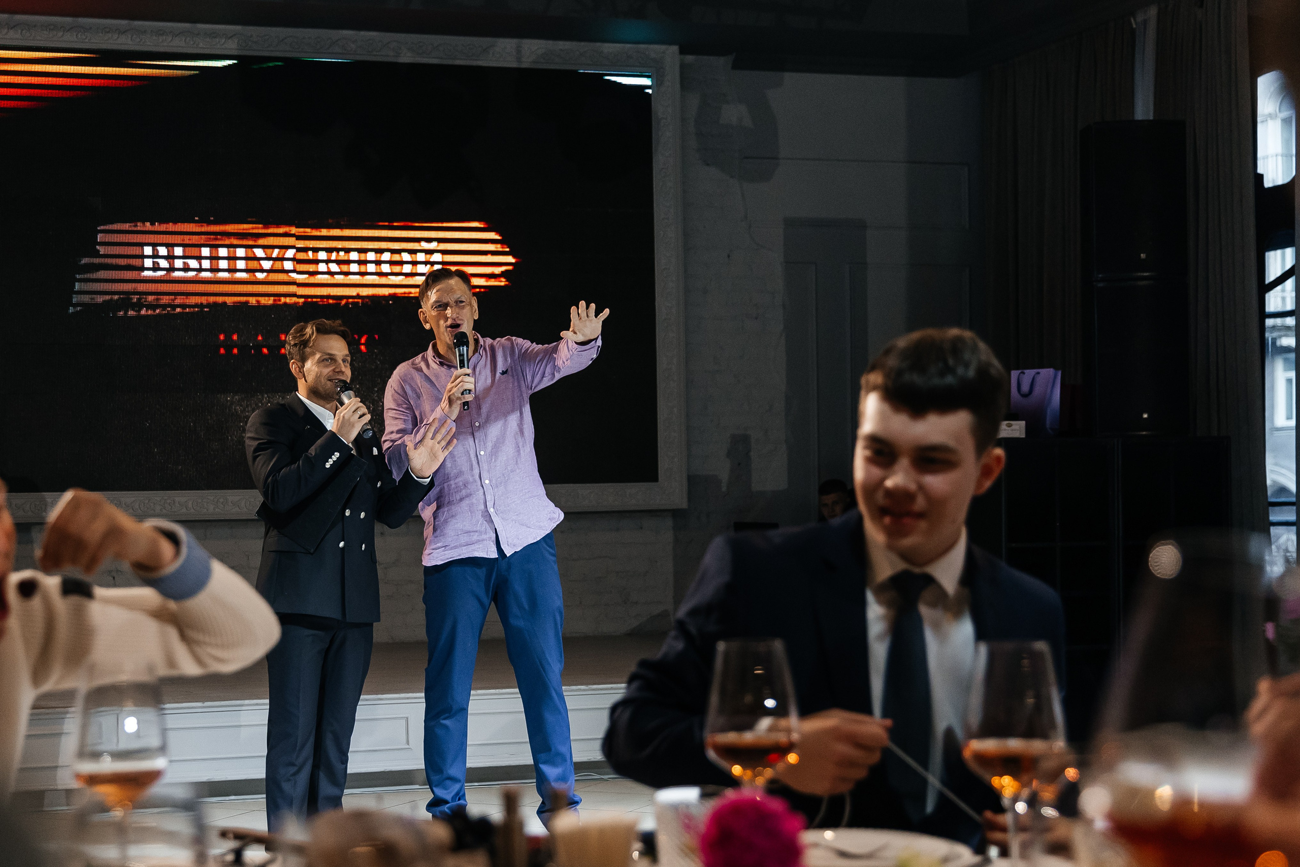 2023-06-23 Выпускной МБОУ СОШ № 10. Фотограф в Красноярске