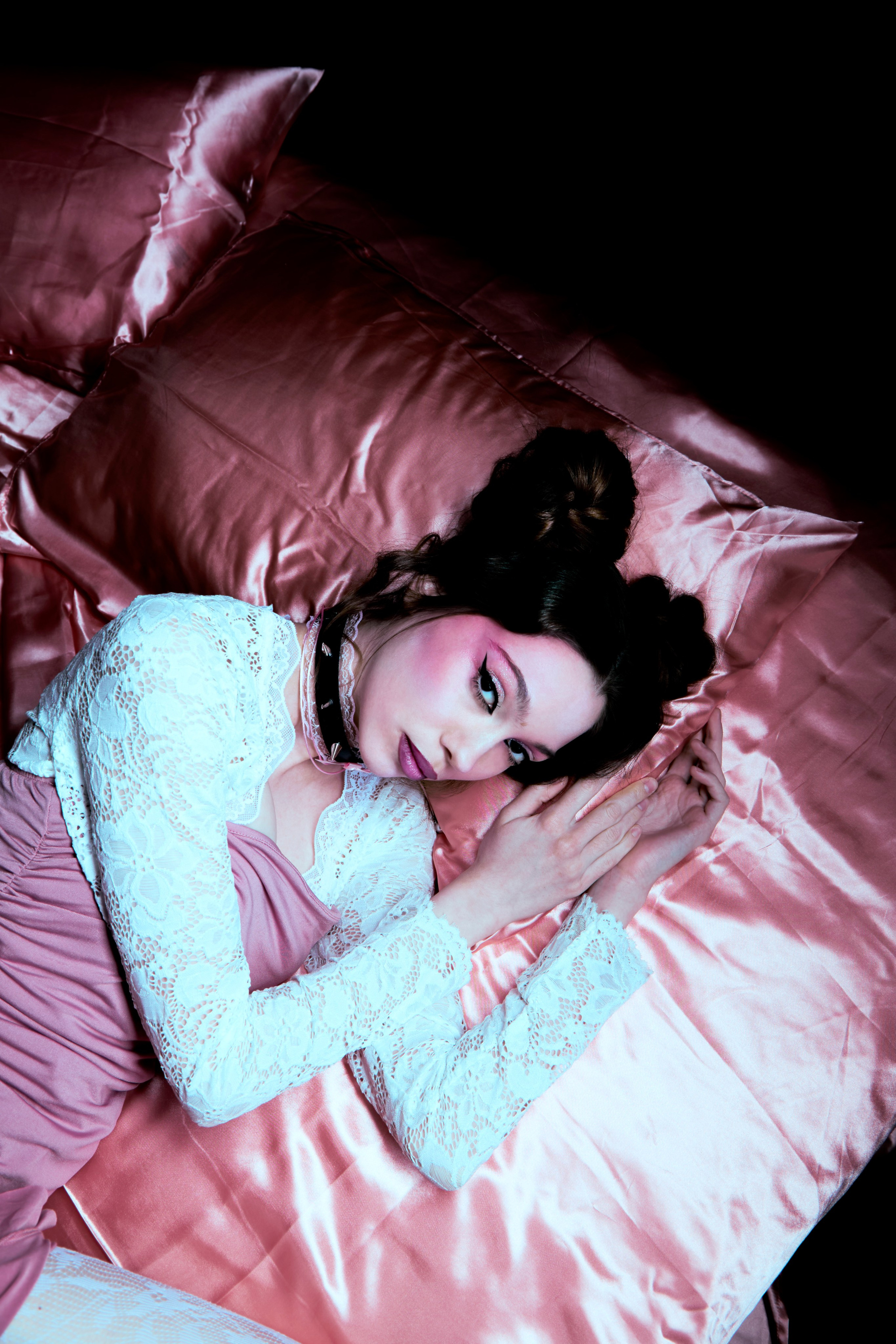 Pink Bed. Arina Kharakhashian