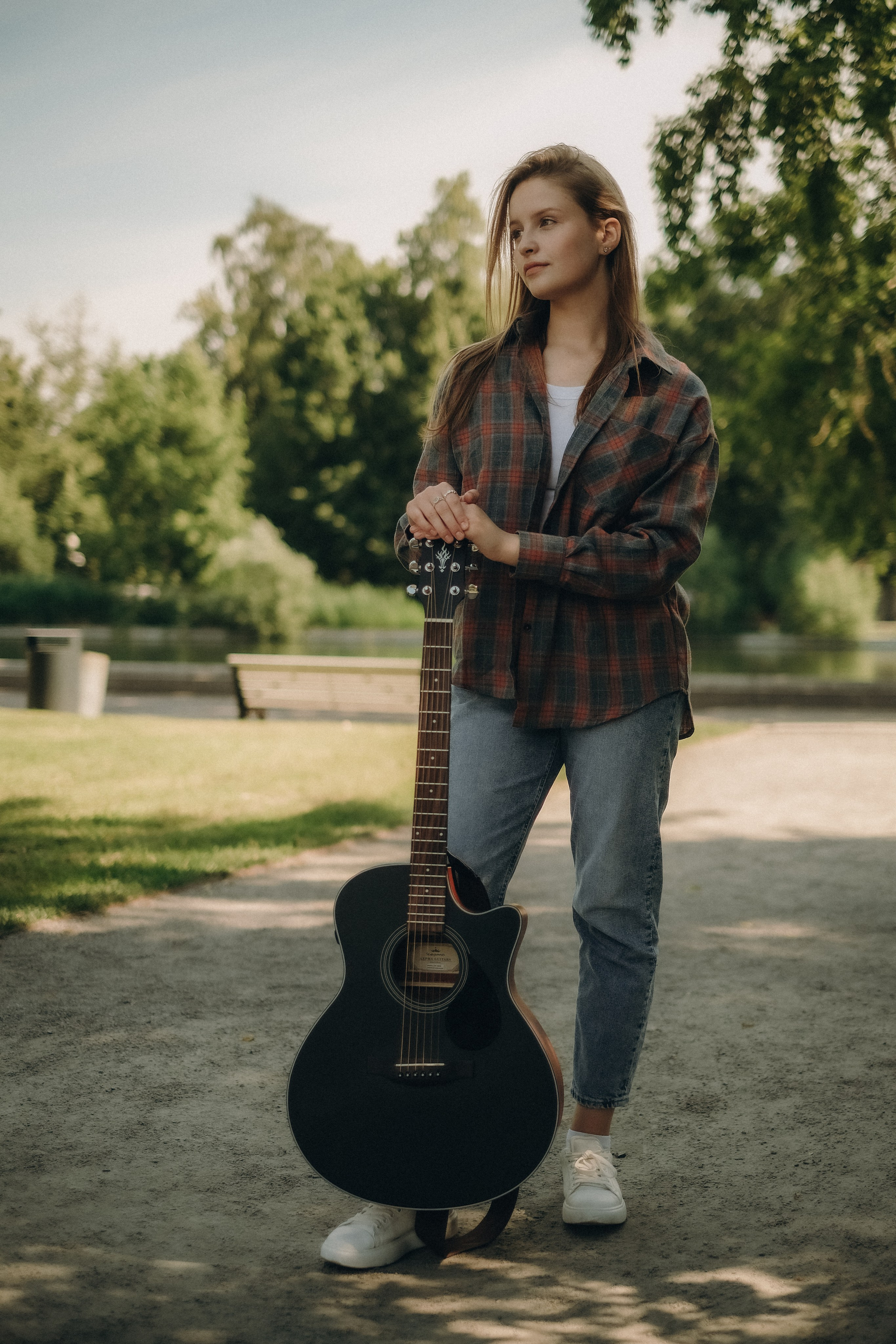 Девушка с гитарой. Свадебный и семейный фотограф в Москве Инника Кетлер
